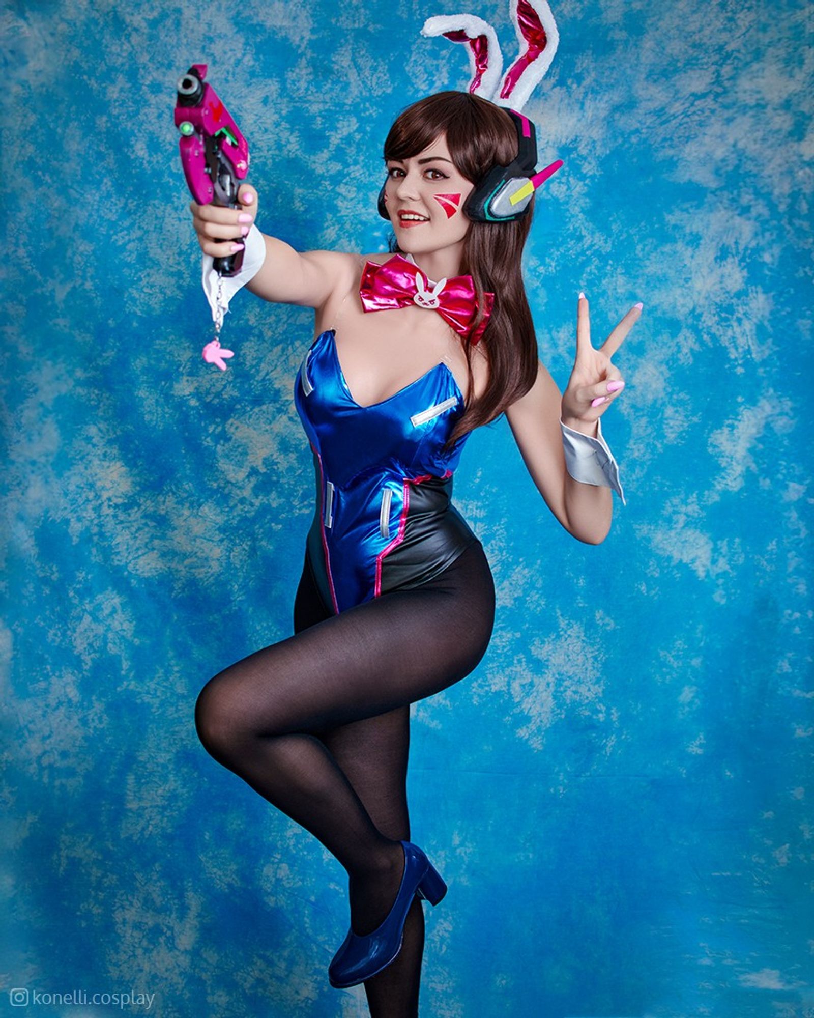 ‎Bunnysuit D.Va from Overwatch videogame cosplay by Konelli