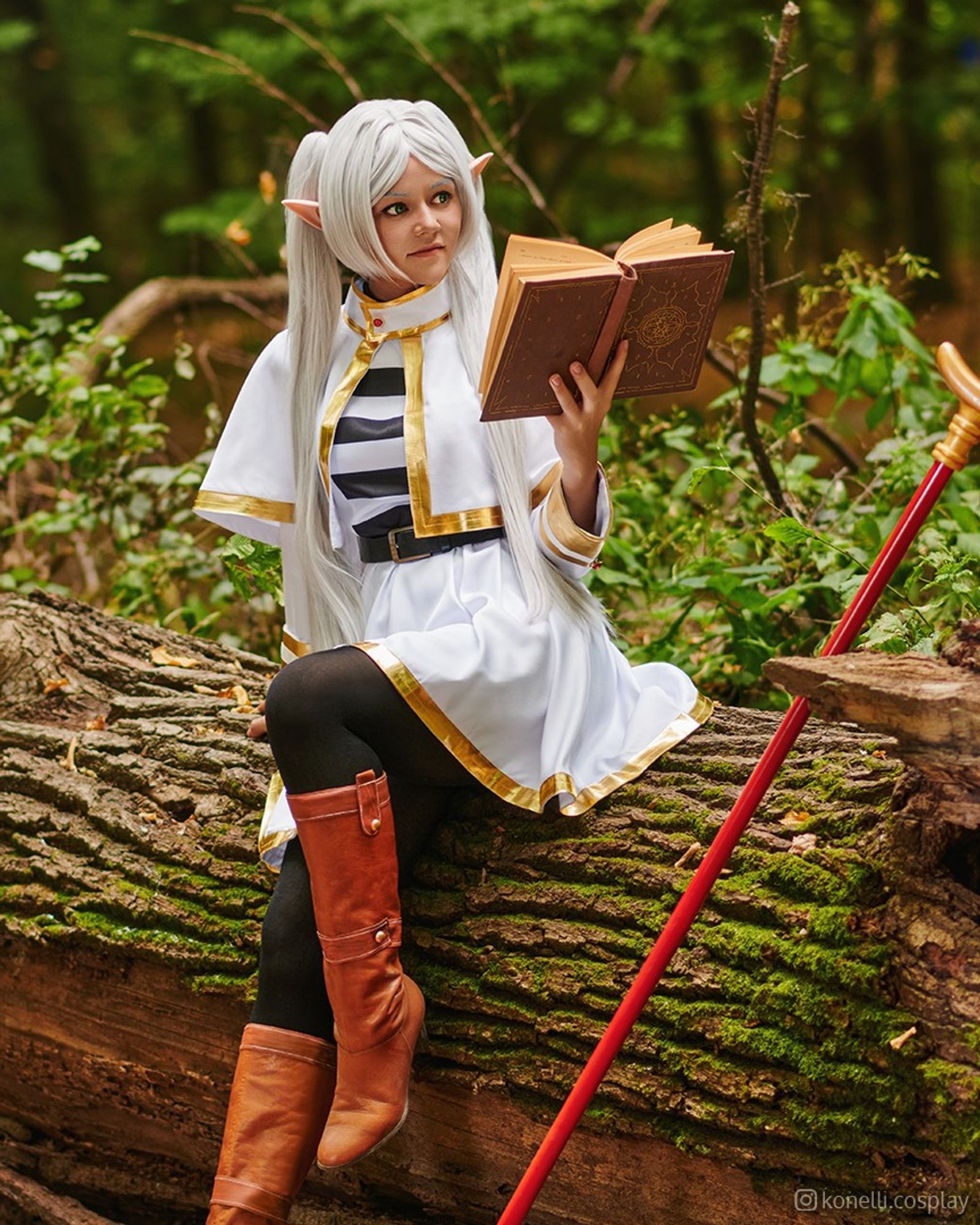 Frieren from Frieren: Beyond Journey's End anime/manga cosplay by Konelli