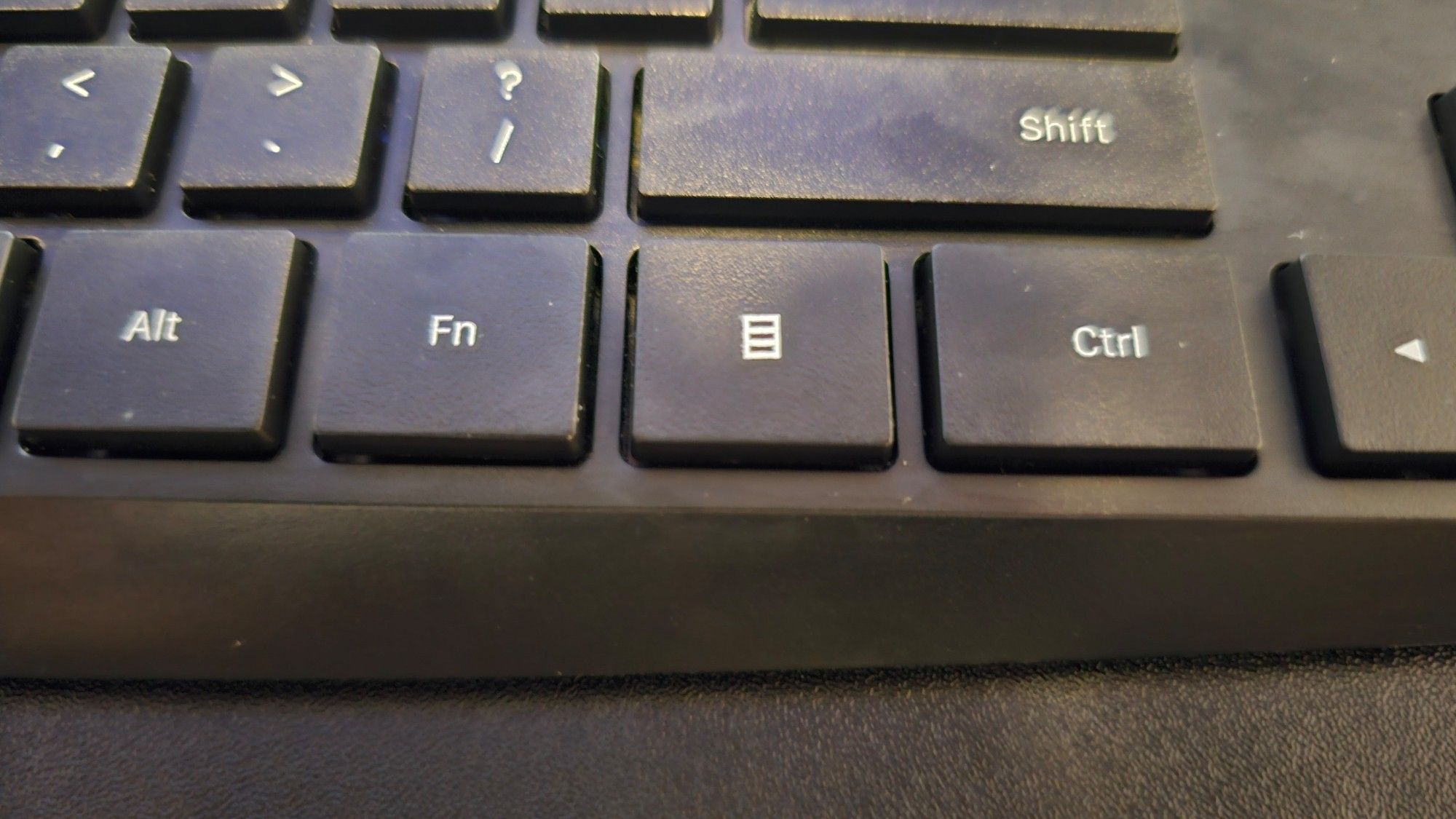 The 目 key on a computer keyboard