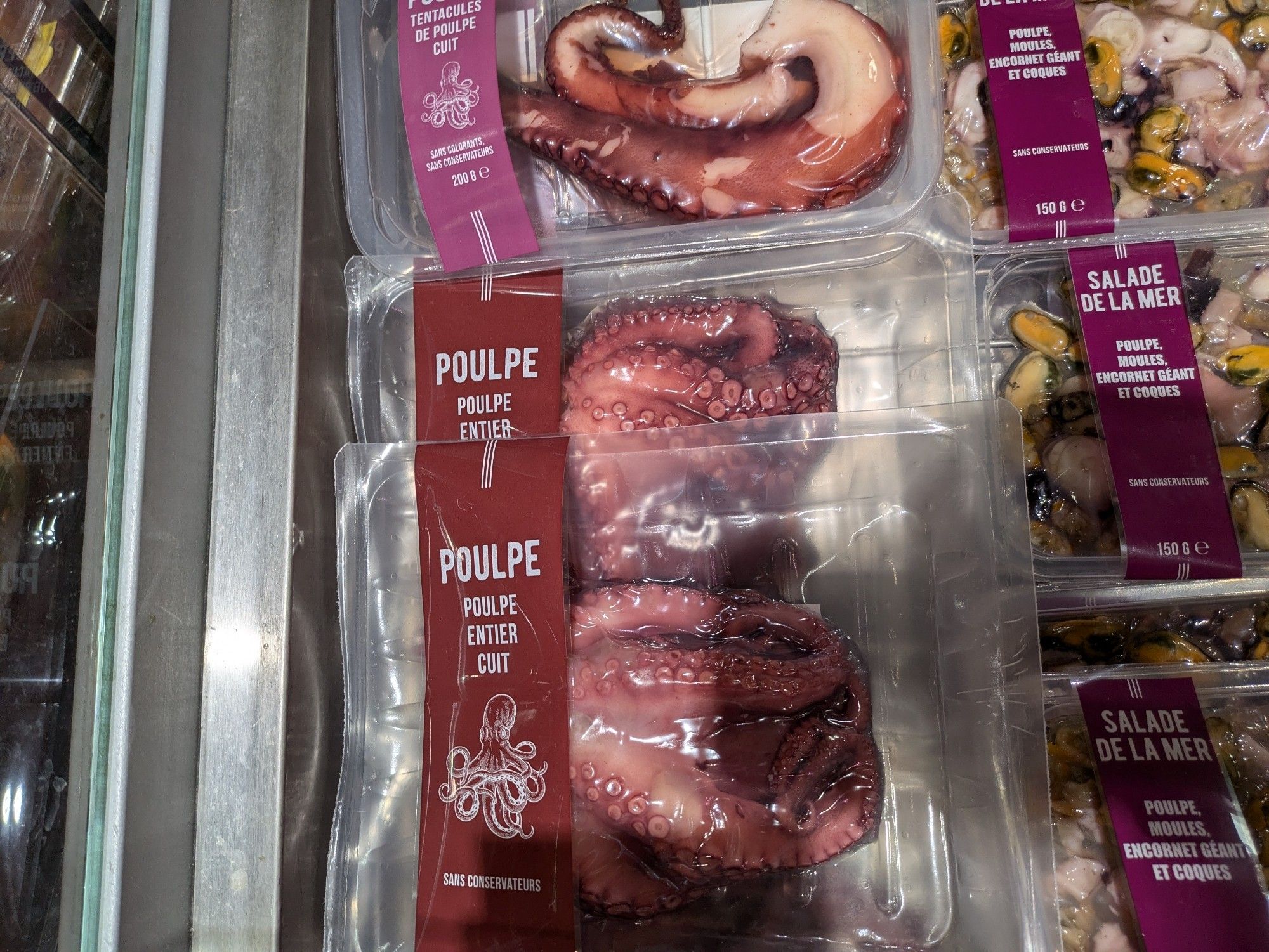 Tentacules de poulpe et poulpe sous vide