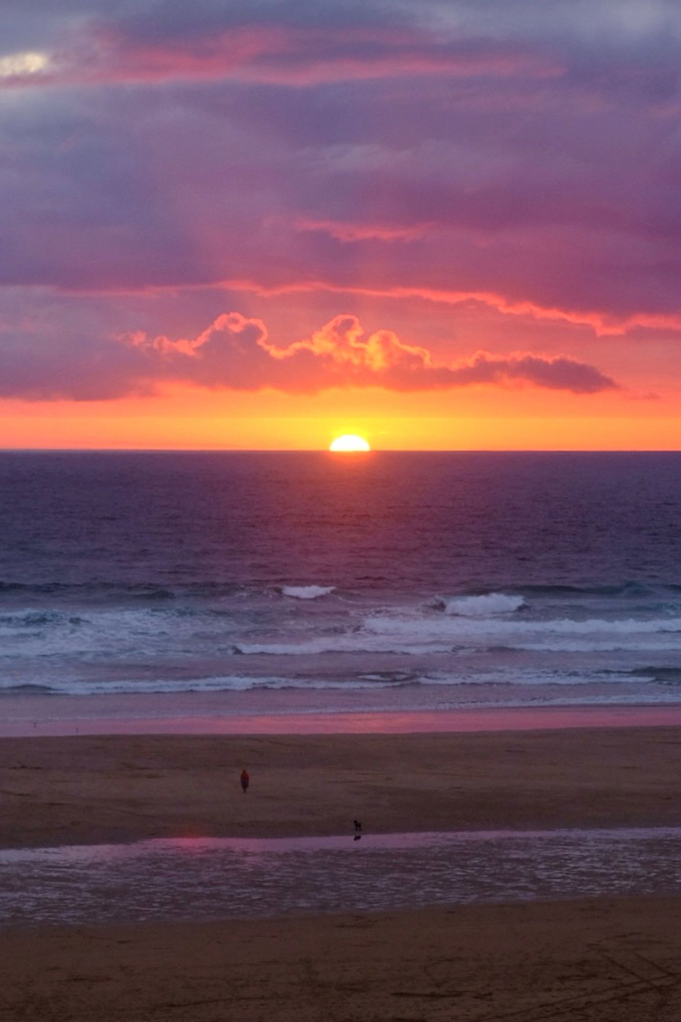 Colourful sunset beach, shot with Fuji XPro2 simulating Velvia