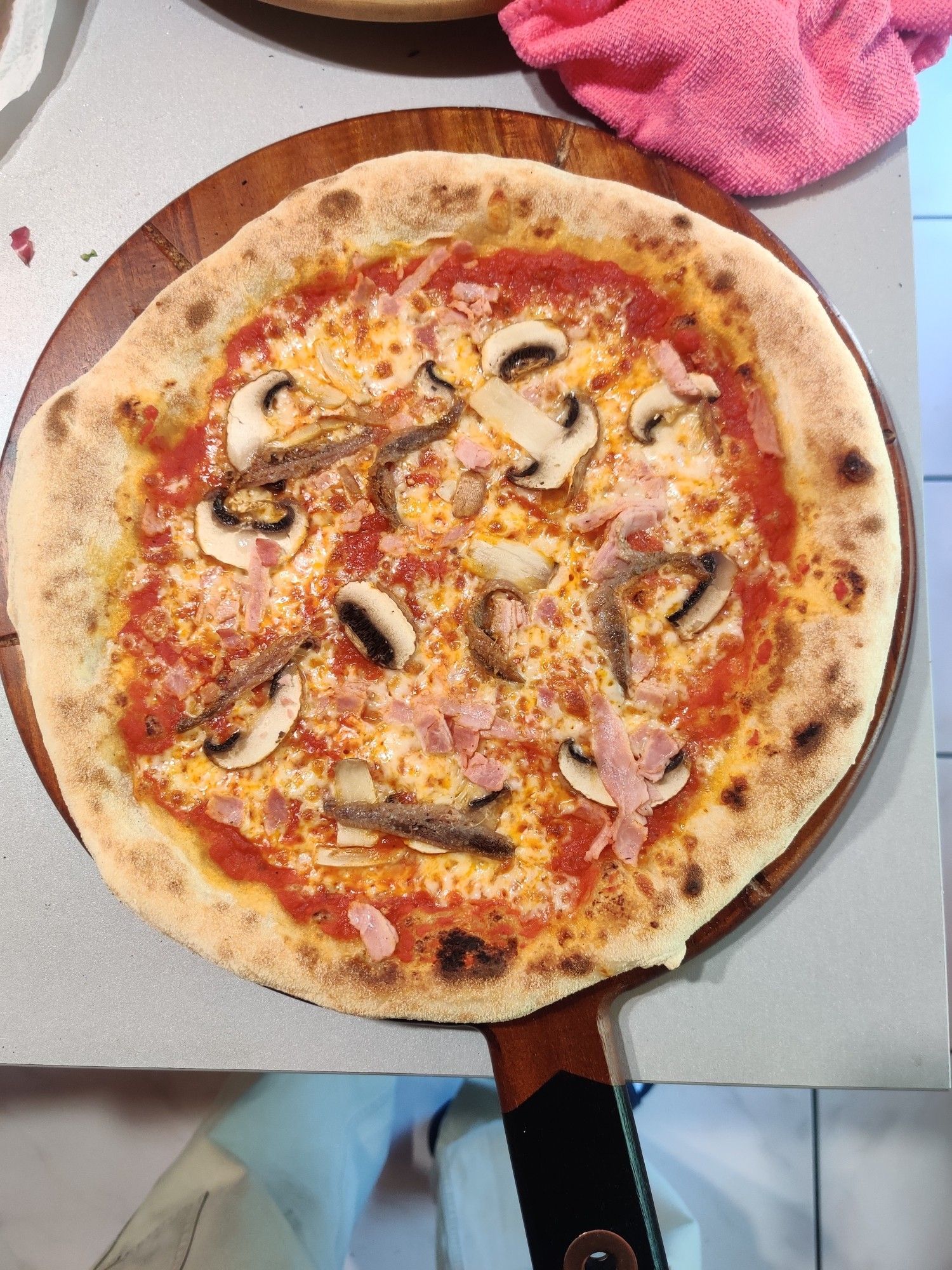 Neapolitan style pizza, top view