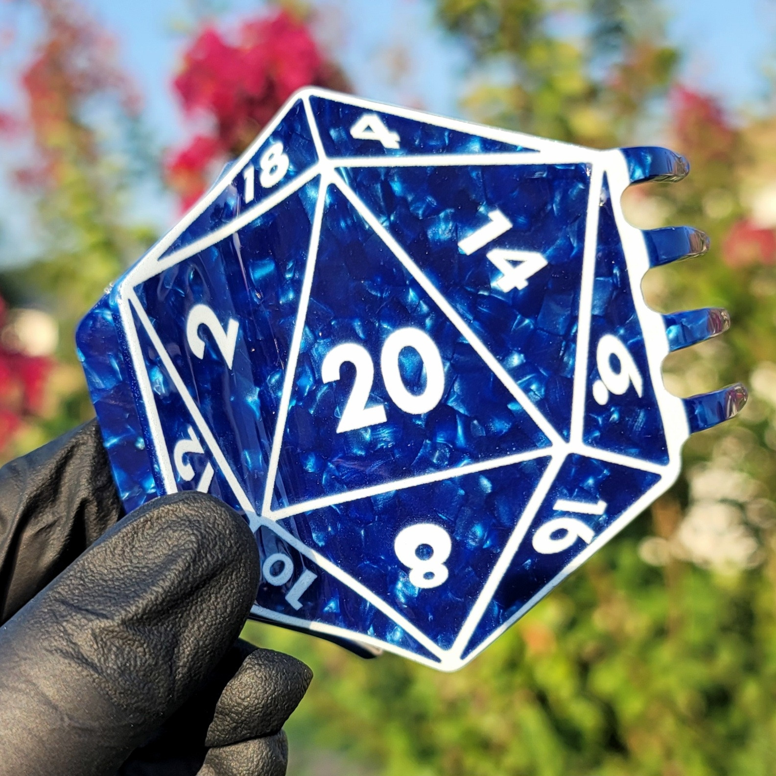 Blue D20 hair claw