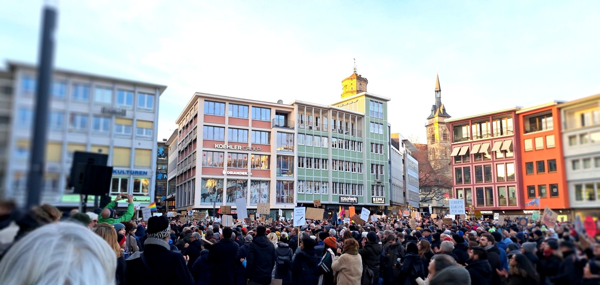 Marktplatz Stuttgart, Demo gegen rechts