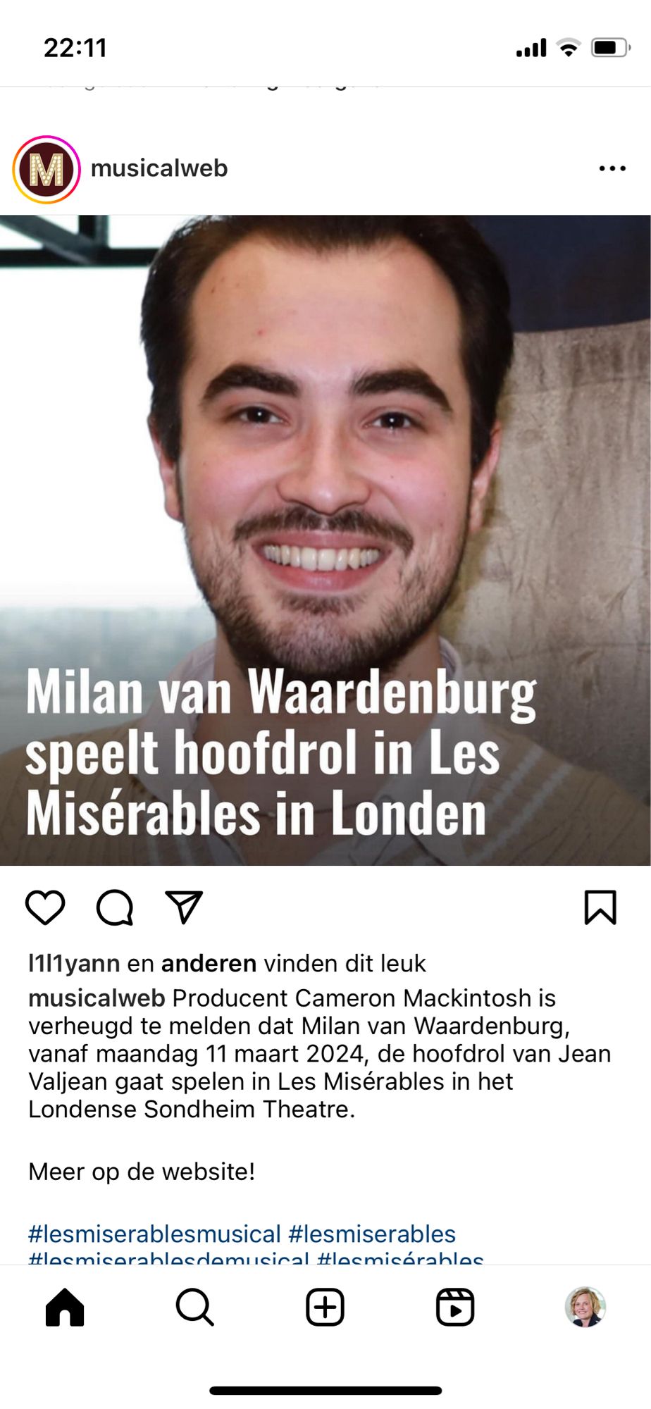 Foto van Milan van Waardenburg met ondertekst dat hij de hoofdrol in Les Misserables gaat spelen in Londen.