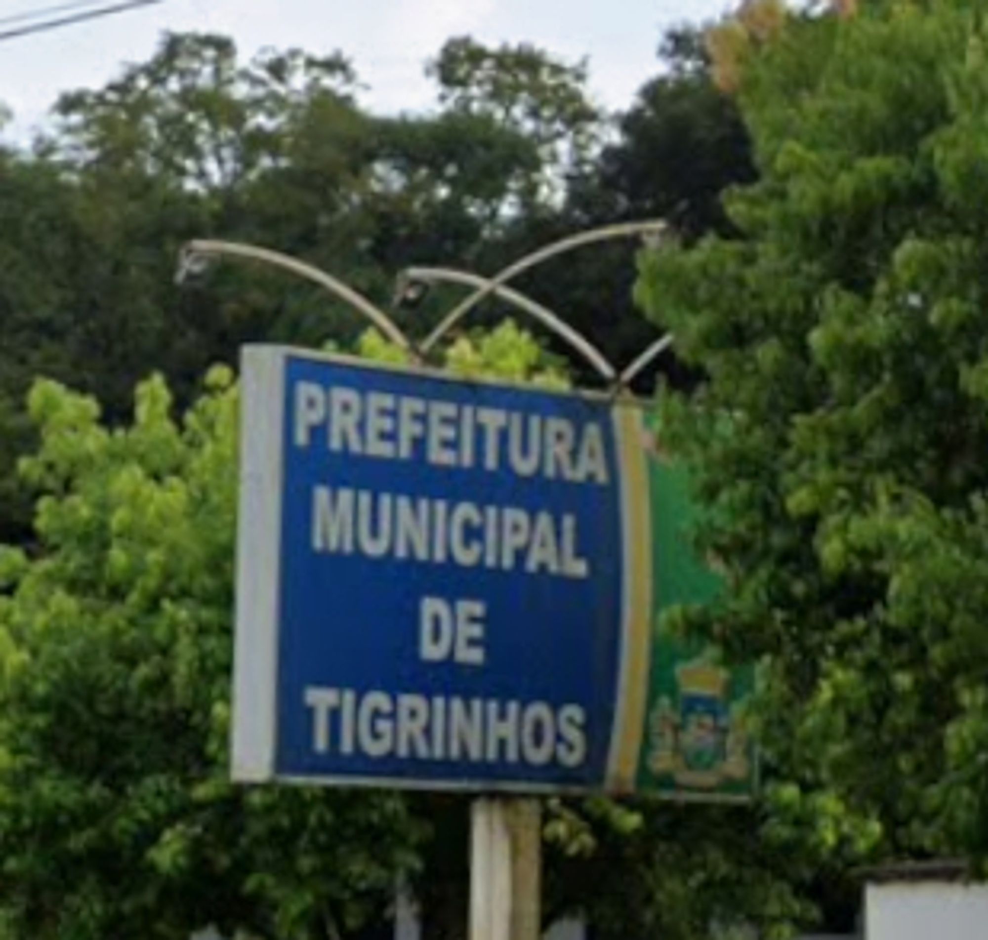 print da placa da prefeitura municipal de tigrinhos