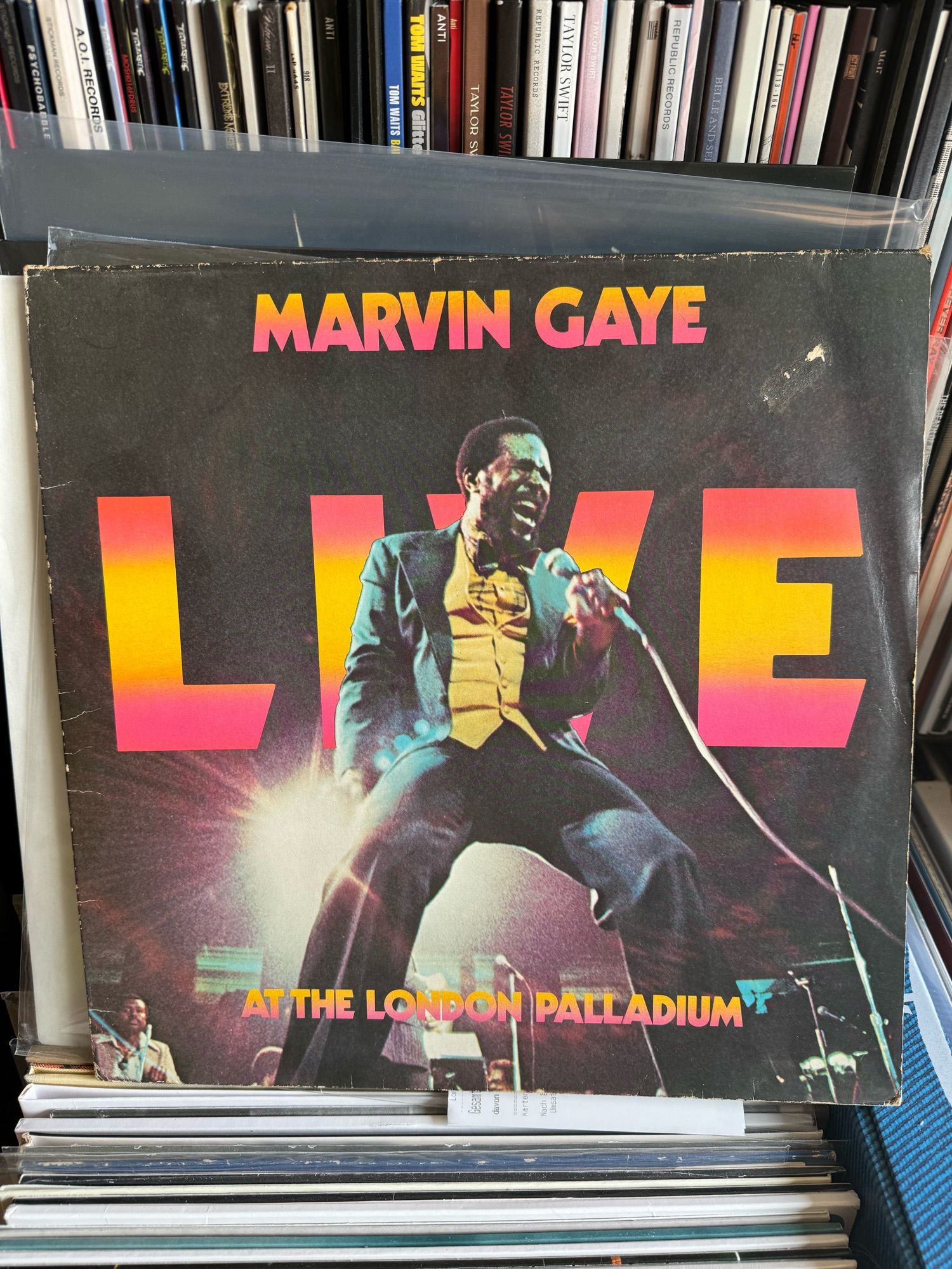 Albumcover des Livealbums Live at the London Palladium von Marvin Gaye.