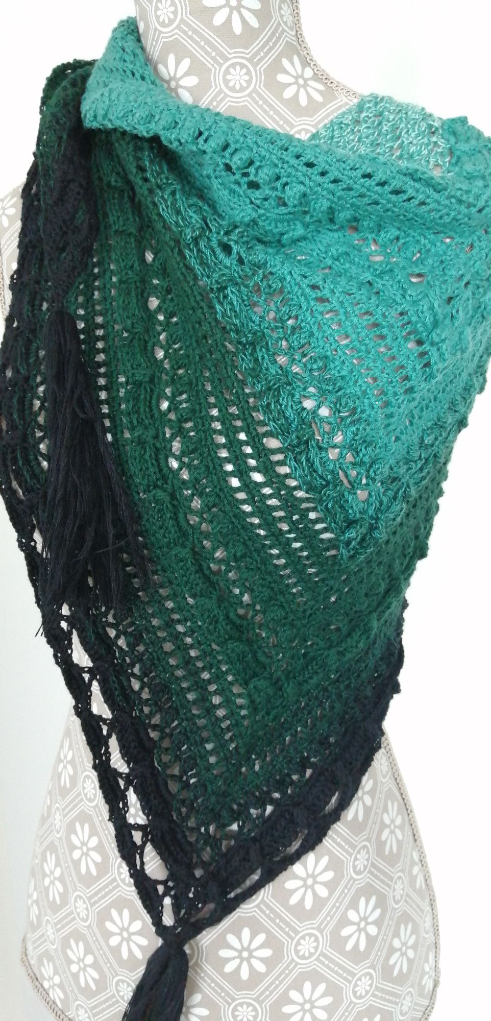 green triangular scarf in gradiend colors and various patterns