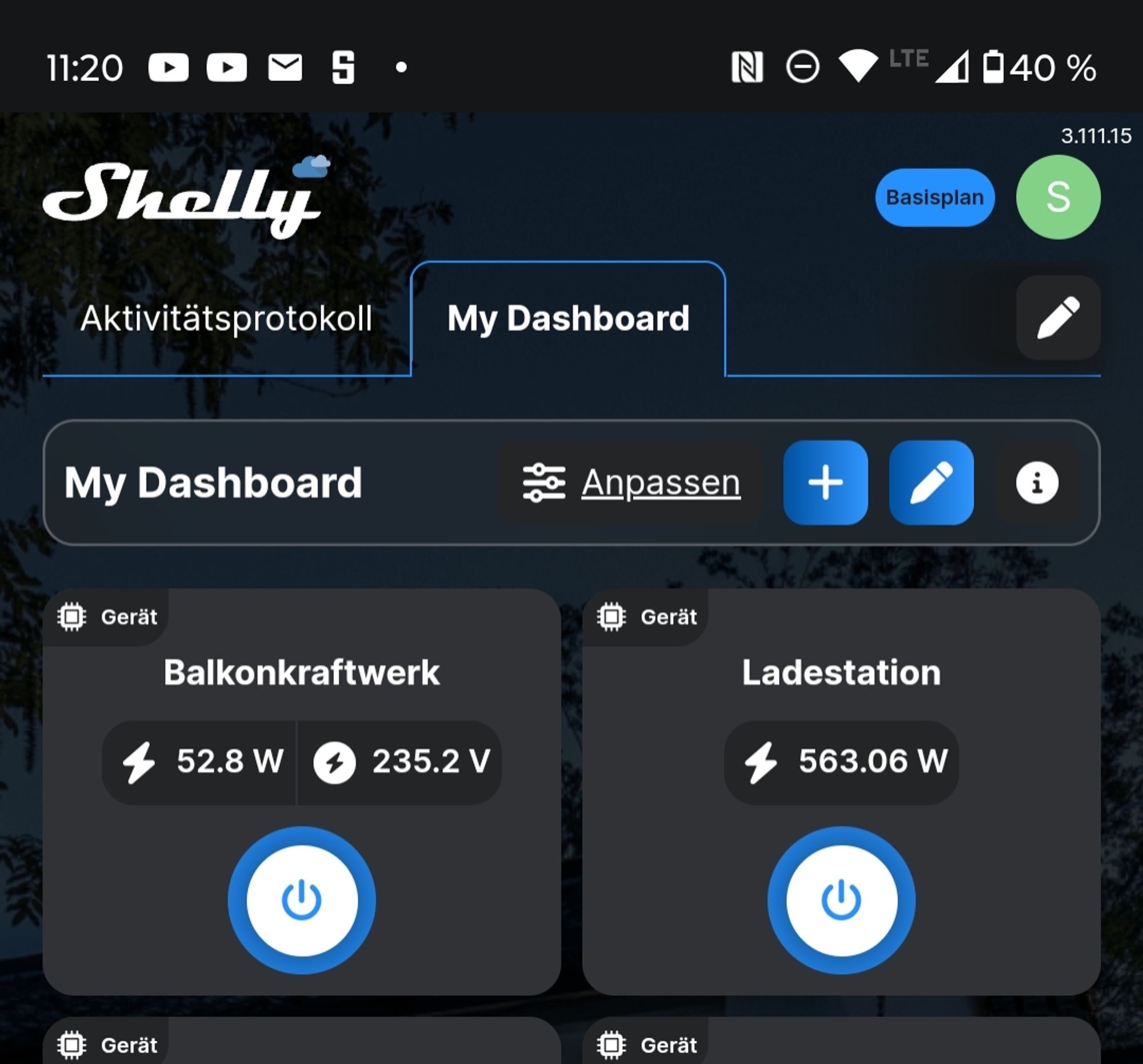 App Dashboard. Das alte Balkonkraftwerk erzeugt 53 W, das neue 563 W.