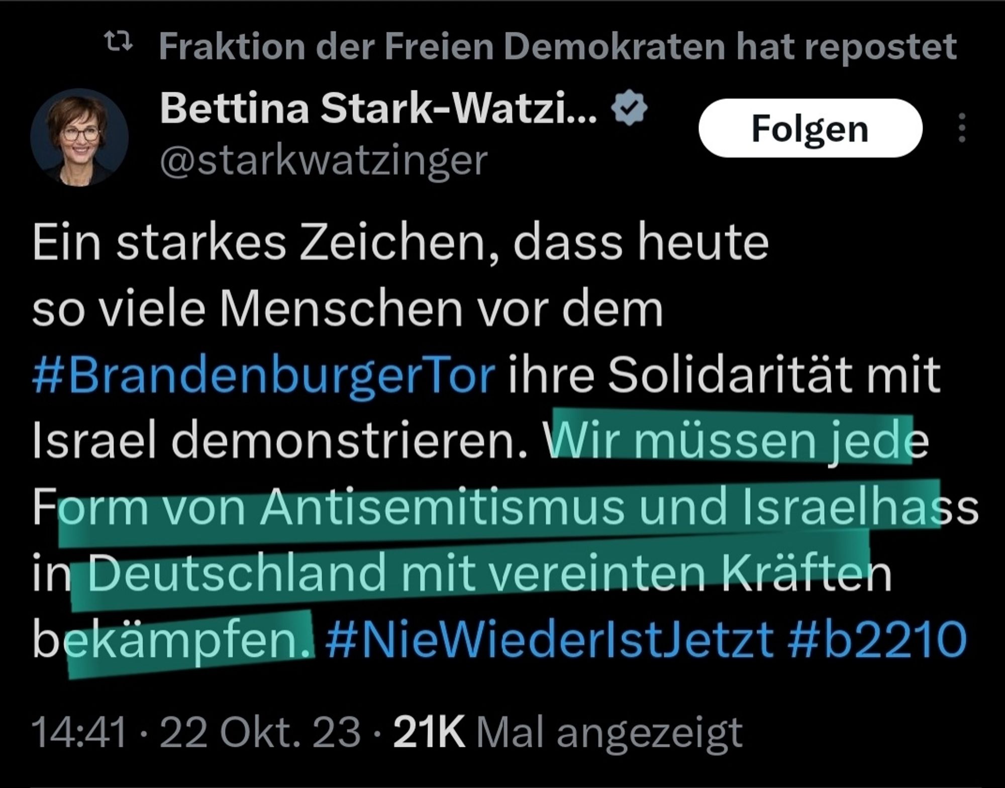 Bettina Stark-Watzinger: "Ein starkes Zeichen, dass heute so viele Menschen vor dem #BrandenburgerTor ihre Solidarität mit Israel demonstrieren. Wir müssen jede Form von Antisemitismus und Israelhass in Deutschland mit vereinten Kräften bekämpfen. #NieWiederIstJetzt #b2210"