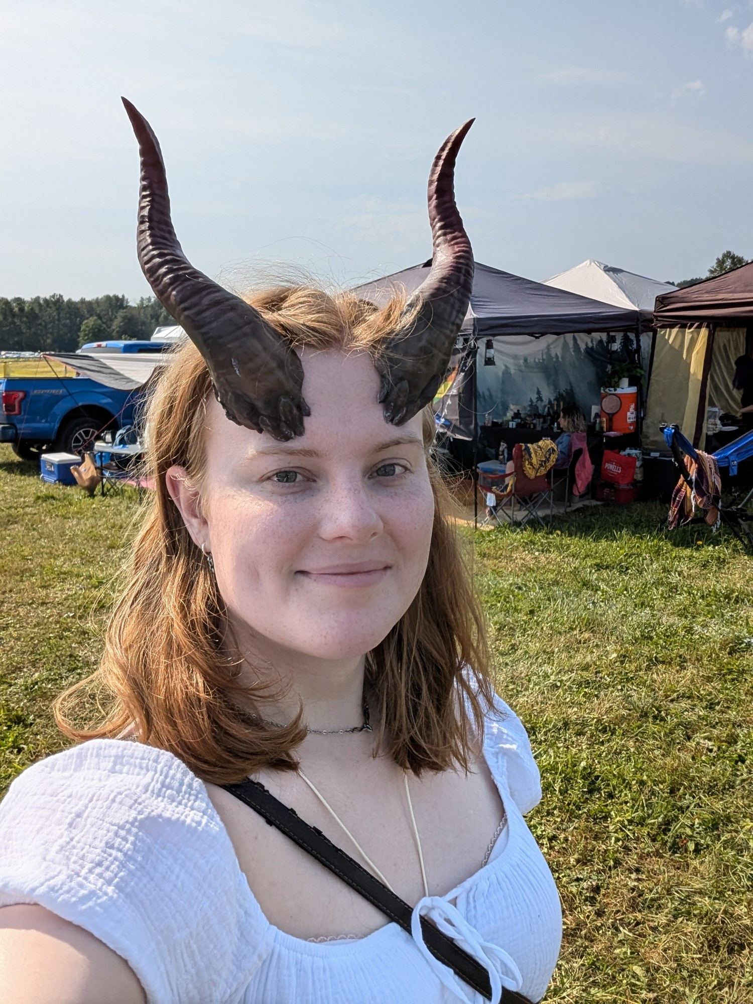 Abby with tiefling/devil horns