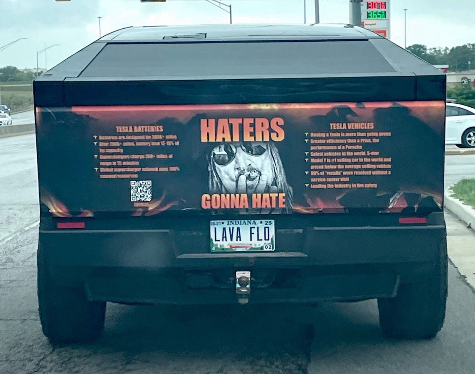 photo of some terrible ass wrap on a cybertruck