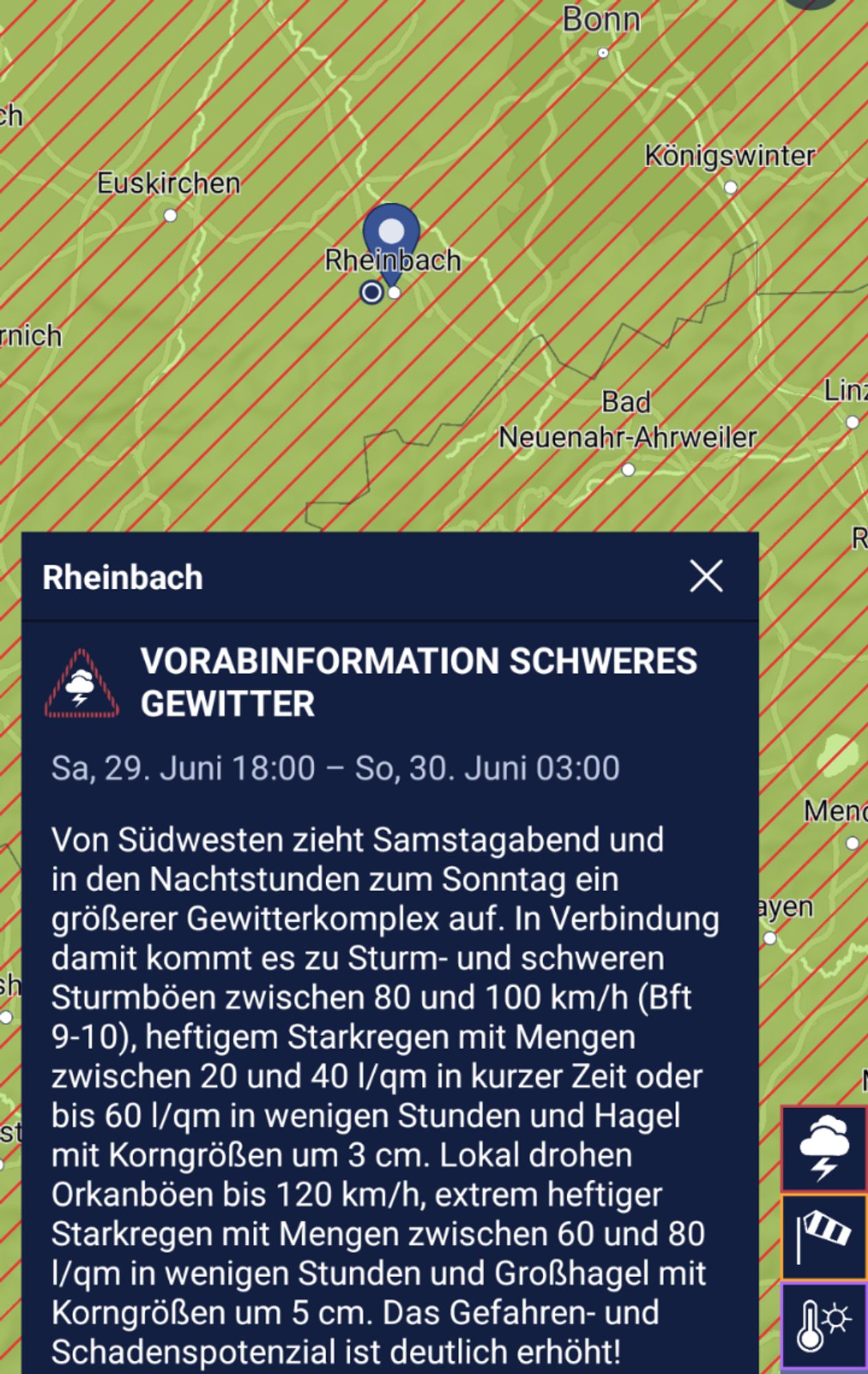 Karte mit Vorabinformation für schweres Gewitter: Von Südwesten zieht Samstagabend und in den Nachtstunden zum Sonntag ein größerer Gewitterkomplex auf. In Verbindung damit kommt es zu Sturm- und schweren Sturmböen zwischen 80 und 100 km/h (Bft 9-10), heftigem Starkregen mit Mengen zwischen 20 und 40 l/qm in kurzer Zeit oder bis 60 l/qm in wenigen Stunden und Hagel mit Korngrößen um 3 cm. Lokal drohen Orkanböen bis 120 km/h, extrem heftiger Starkregen mit Mengen zwischen 60 und 80 l/qm in wenigen Stunden und Großhagel mit Korngrößen um 5 cm. Das Gefahren- und Schadenspotenzial ist deutlich erhöht! Im Laufe der Nacht verlagert sich der Komplex nordostwärts, die Gefahr von Orkanböen und Großhagel nimmt dabei langsam ab. Das Starkregenrisiko bleibt allerdings sehr hoch. Hinweis: Vor Übergreifen des Gewitterkomplexes können bereits ab Samstagnachmittag einzelne starke Gewitter auftreten.