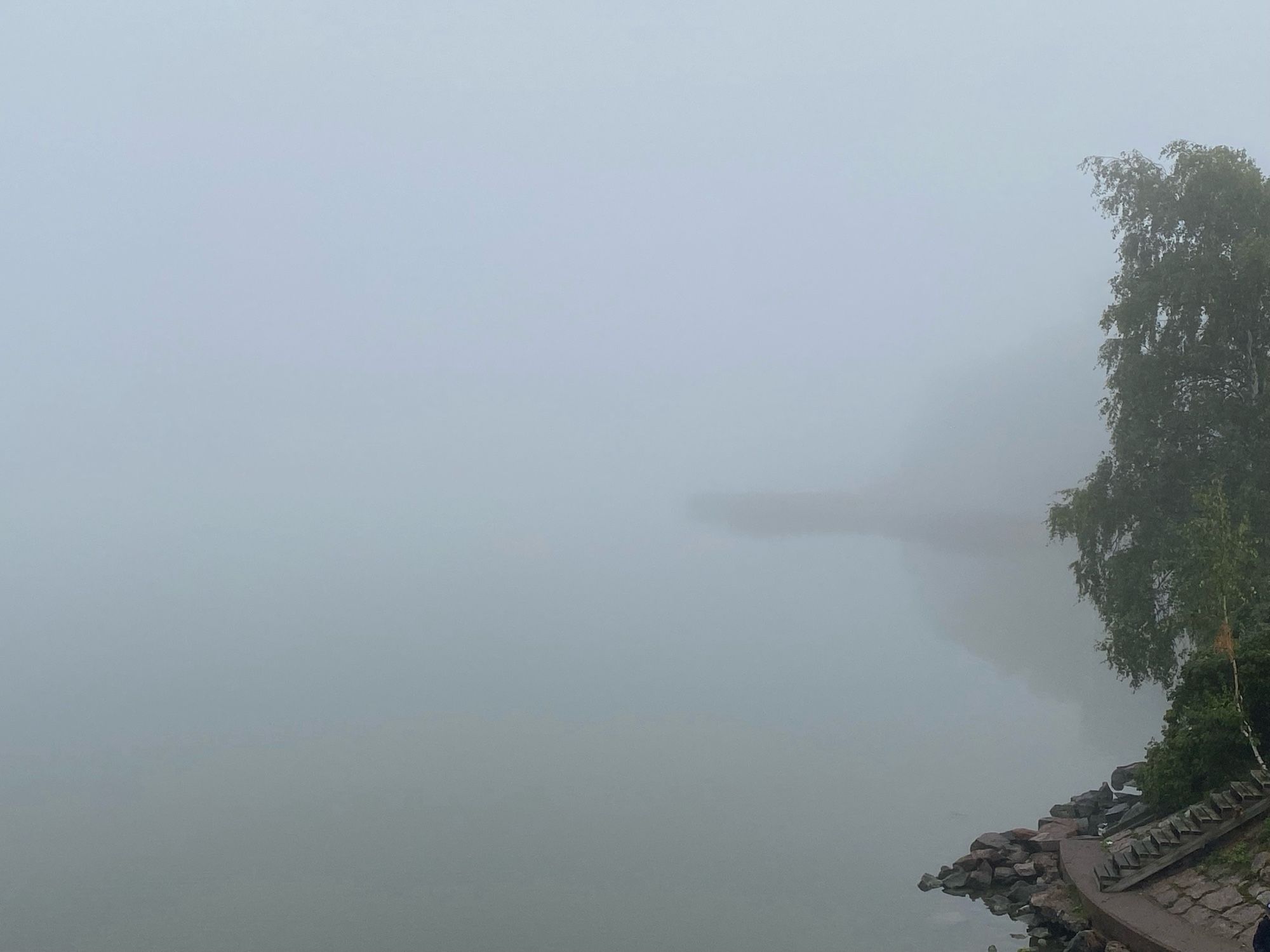 Look to the sea, where you can barely see part of the shore some hundred meters forward