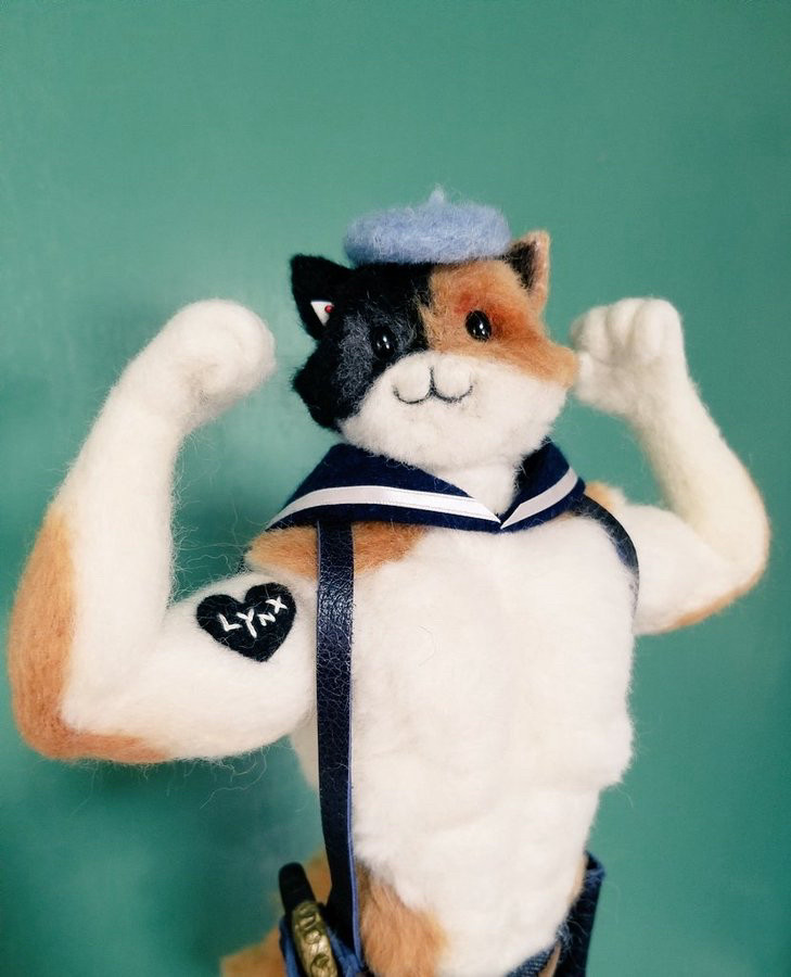 tosakanekosha’s sailor meowscles doll! soso cute..