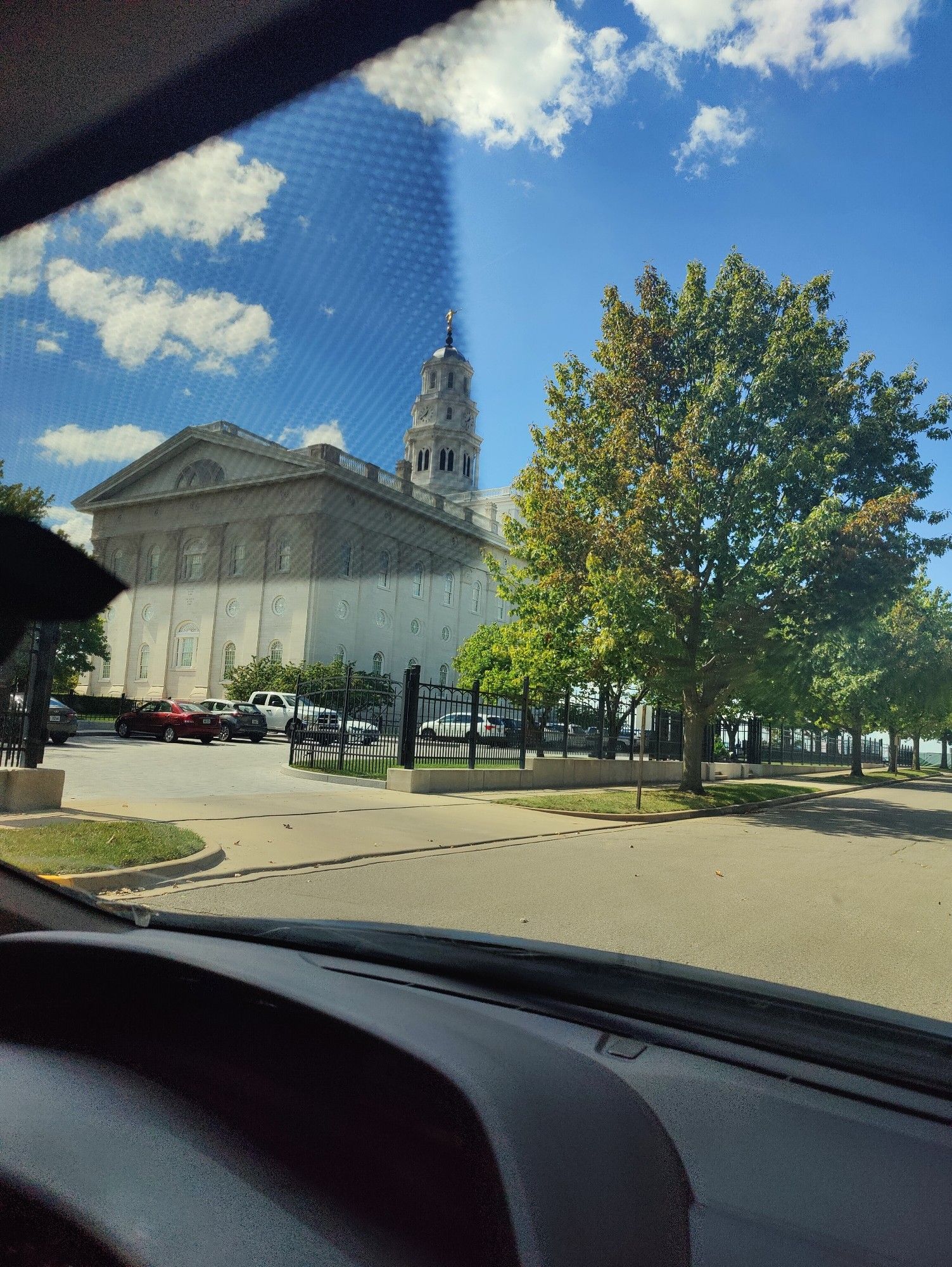 A drive-by picture of the Nauvoo, IL Mormon temple