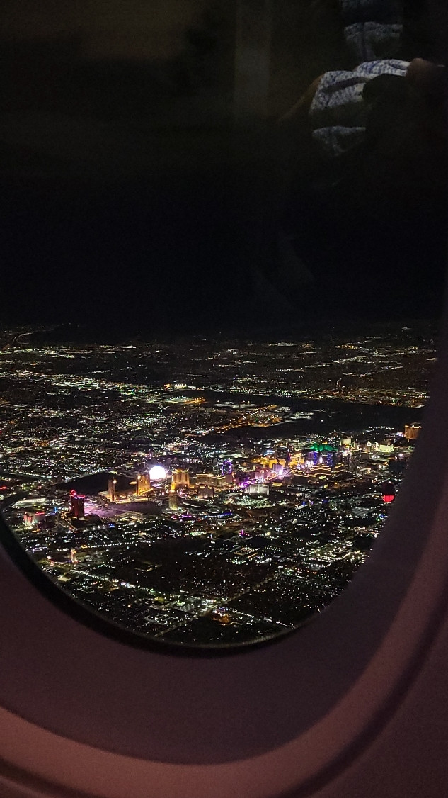 Picture taken from a BA A350-1k, leaving Harry Reid International, looking out at the Las Vegas Strip at night