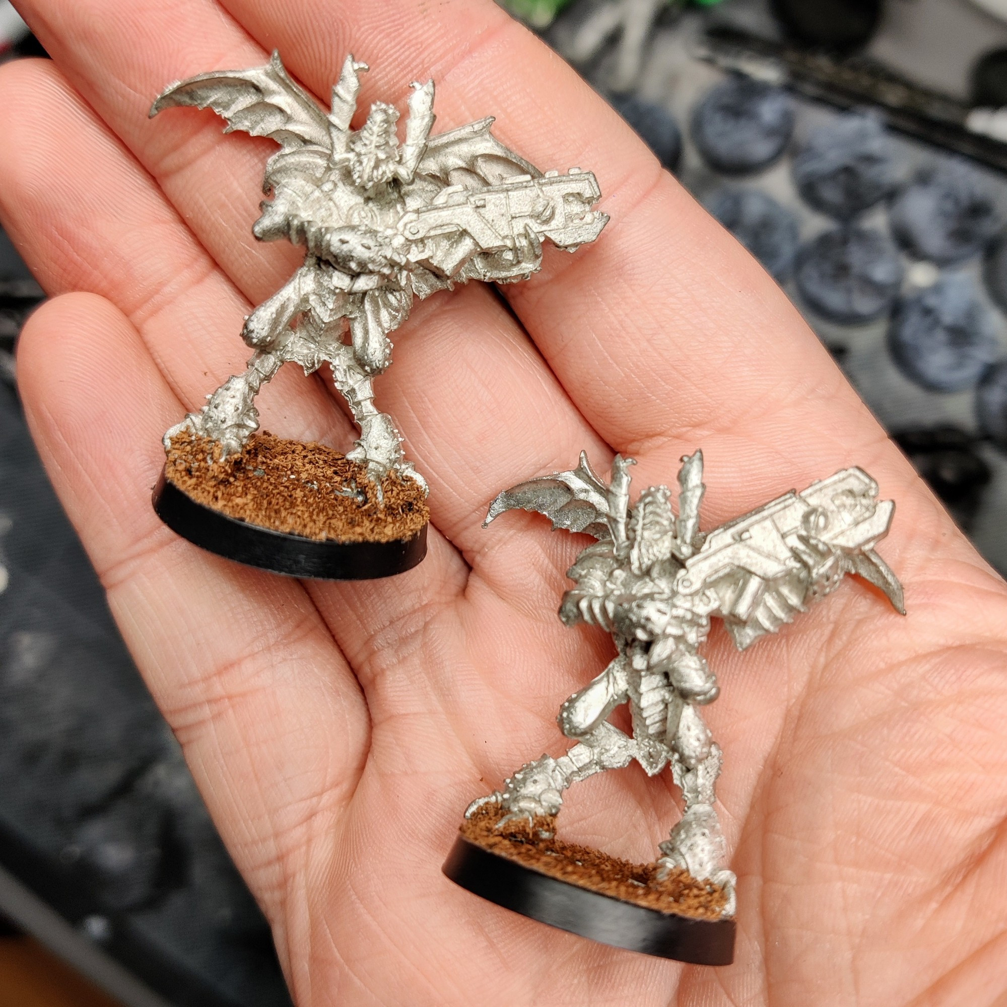 Two metal Vespid miniatures 