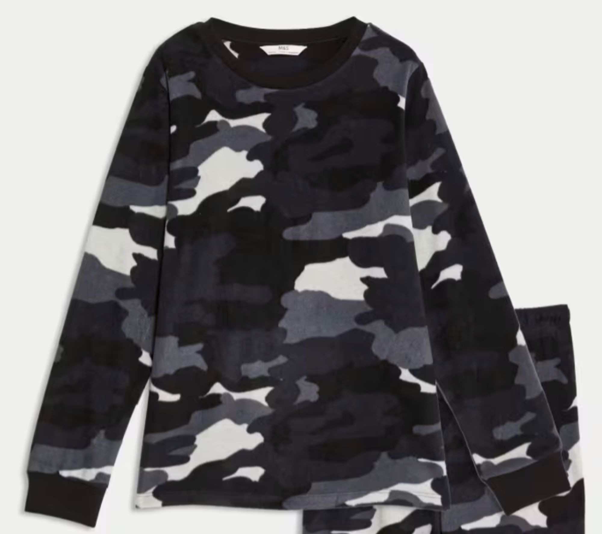 Boys pyjamas, in camouflage pattern