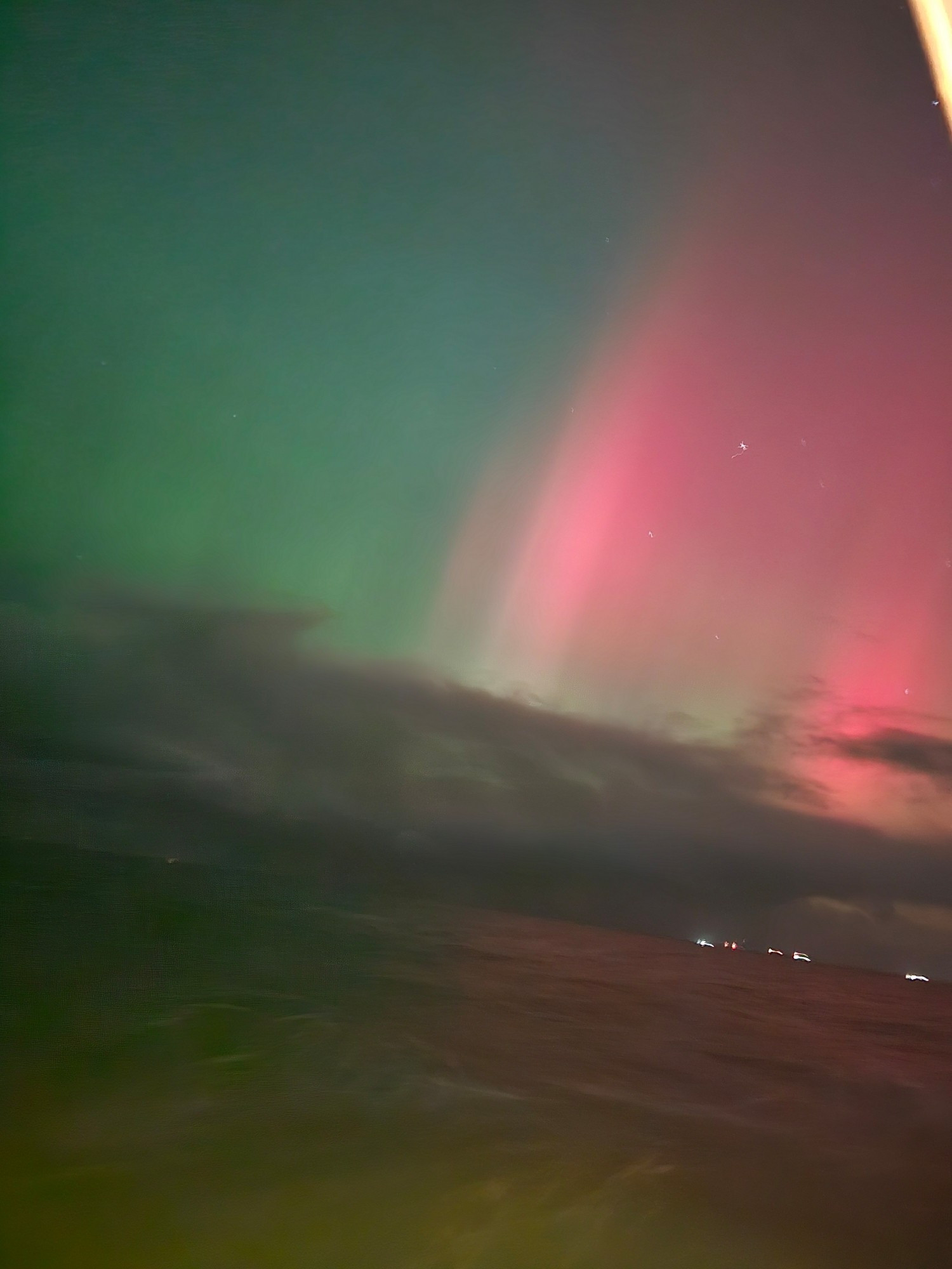 Nordlichter grün und rot