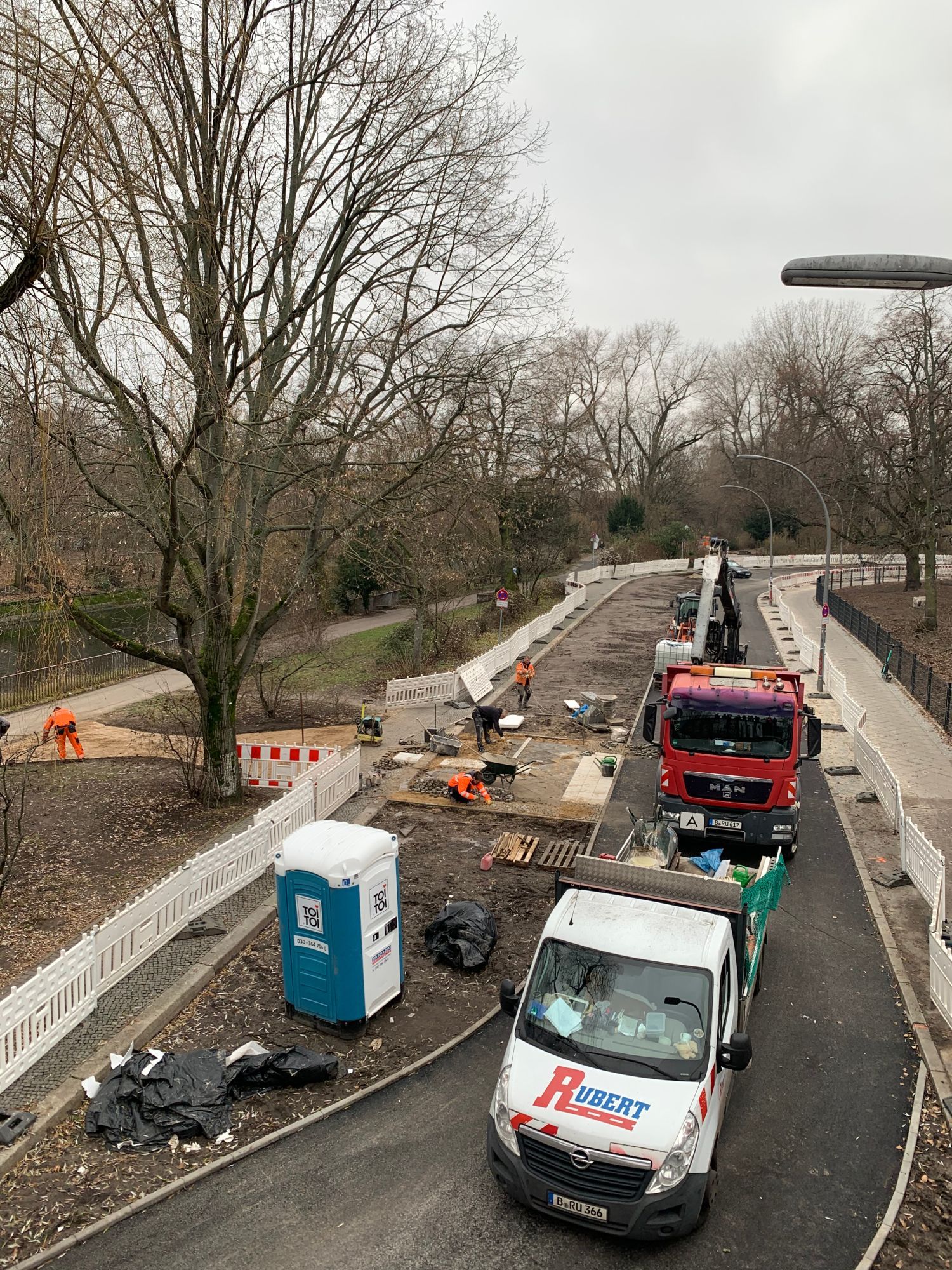 Vogelperspektive auf die Baustelle Richtung Wiener Straße