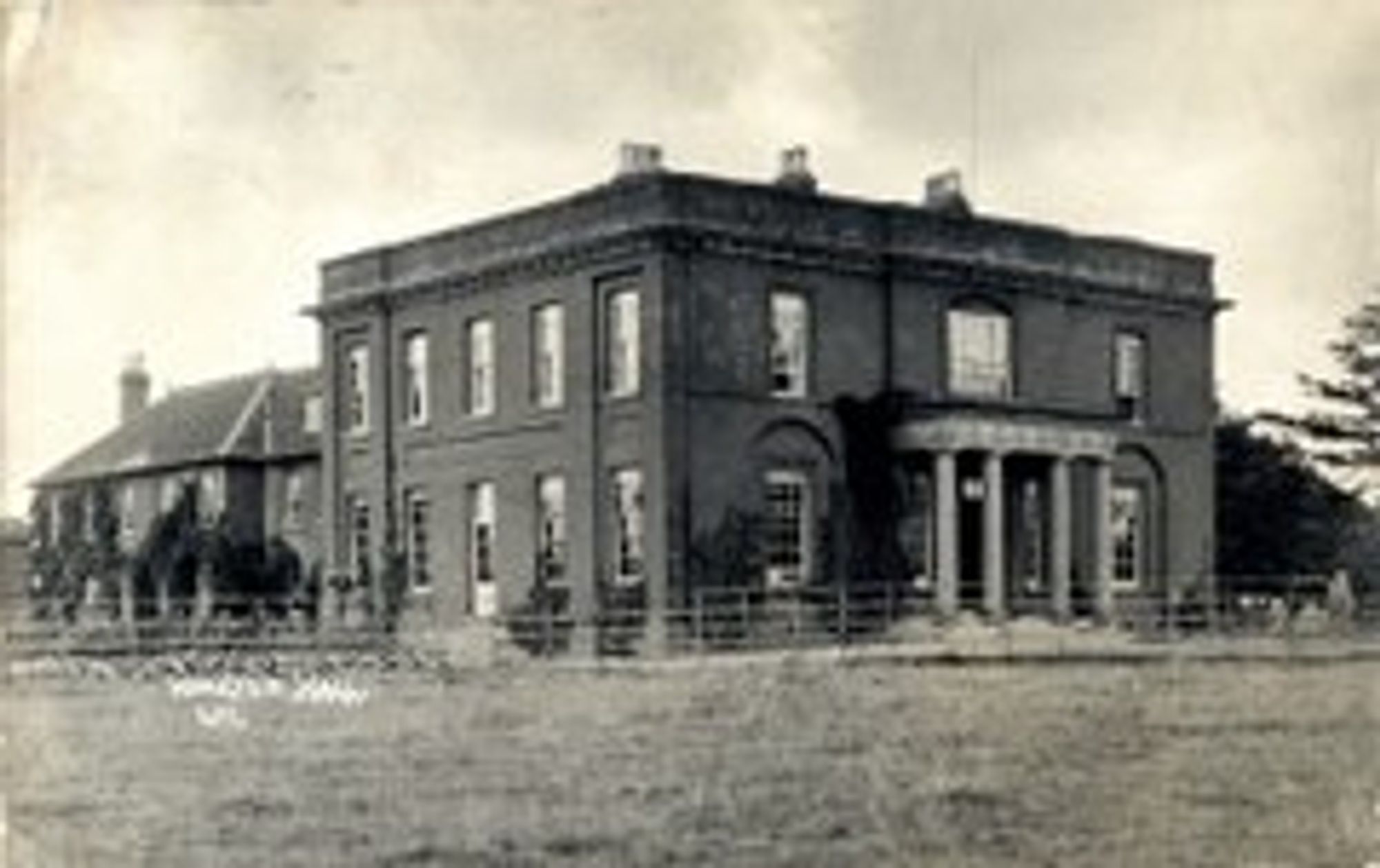 Black and white image of Walton Hall c.1906