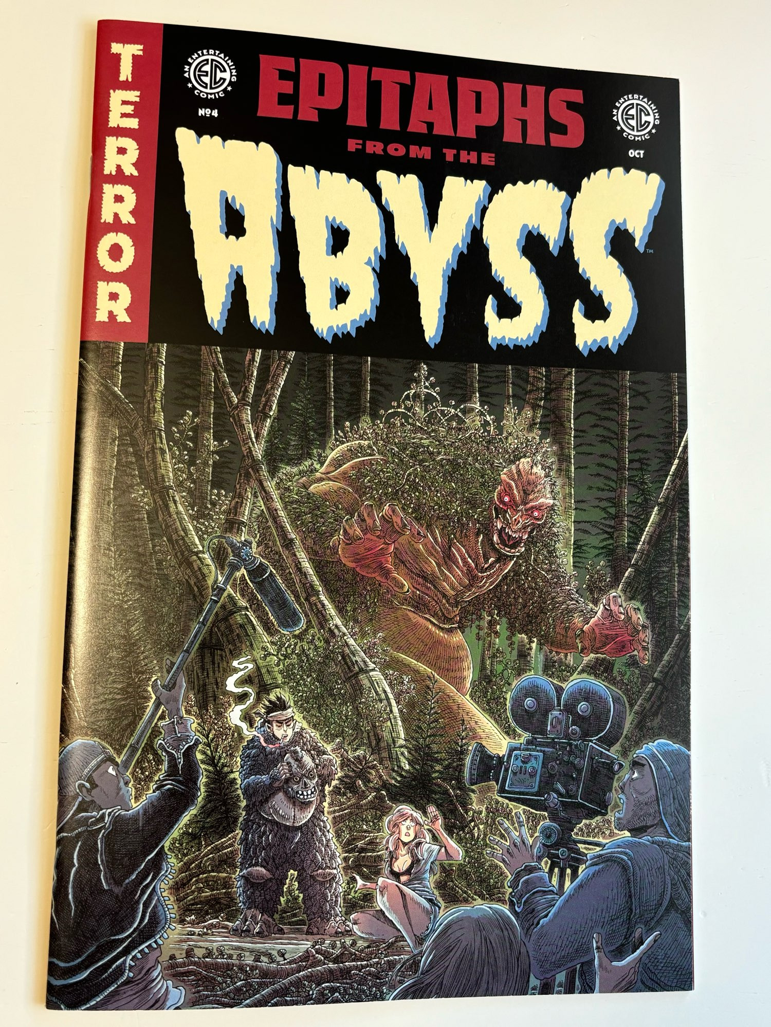 Epitaphs from the Abyss #4 comic cover by James Stokoe 