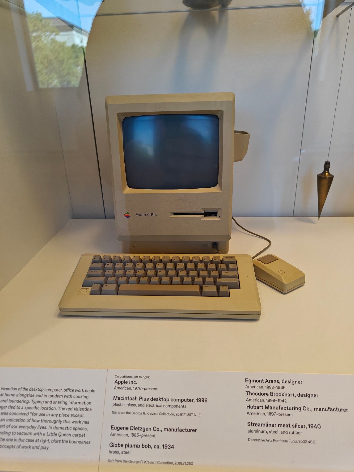 Apple Macintosh Plus desktop computer, 1986