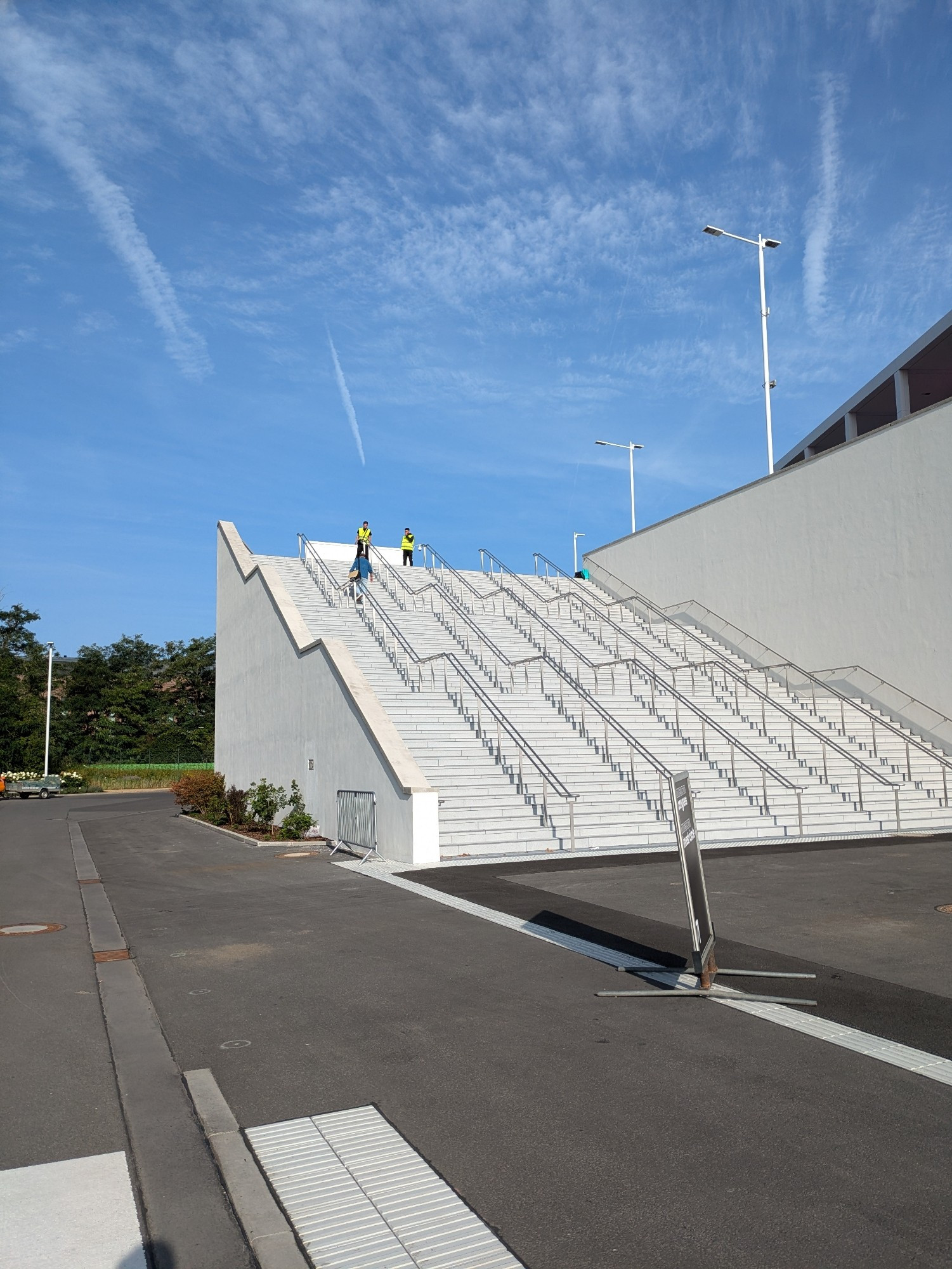 Treppe zum Gamescom congress, niemand ist da.