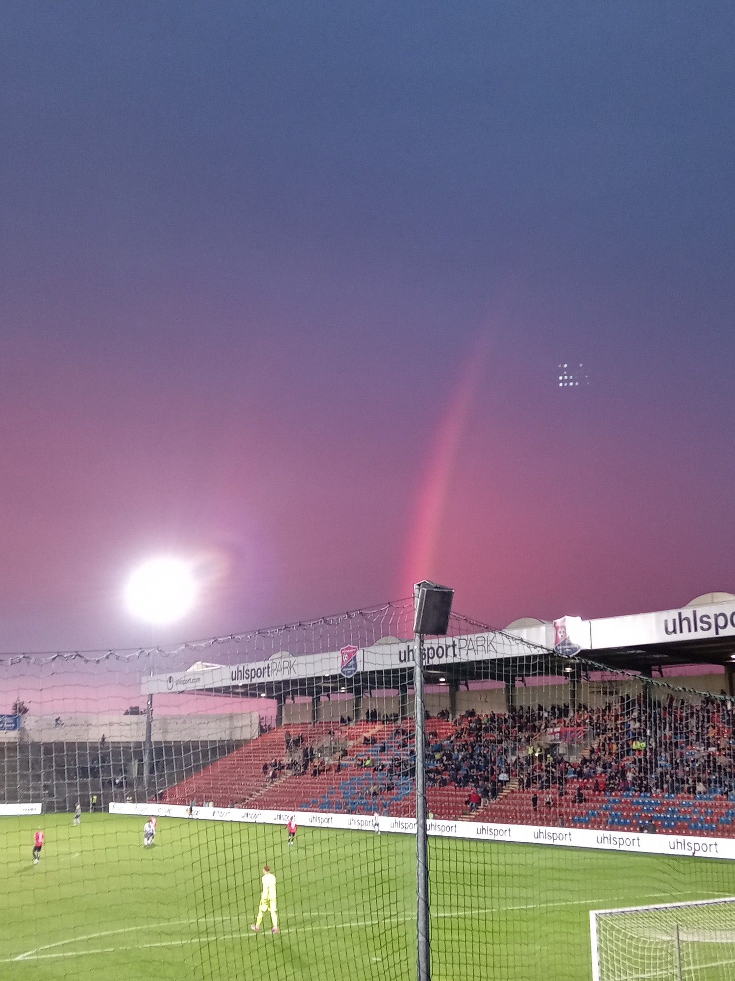 Uhlsportpark mit Regenbogen