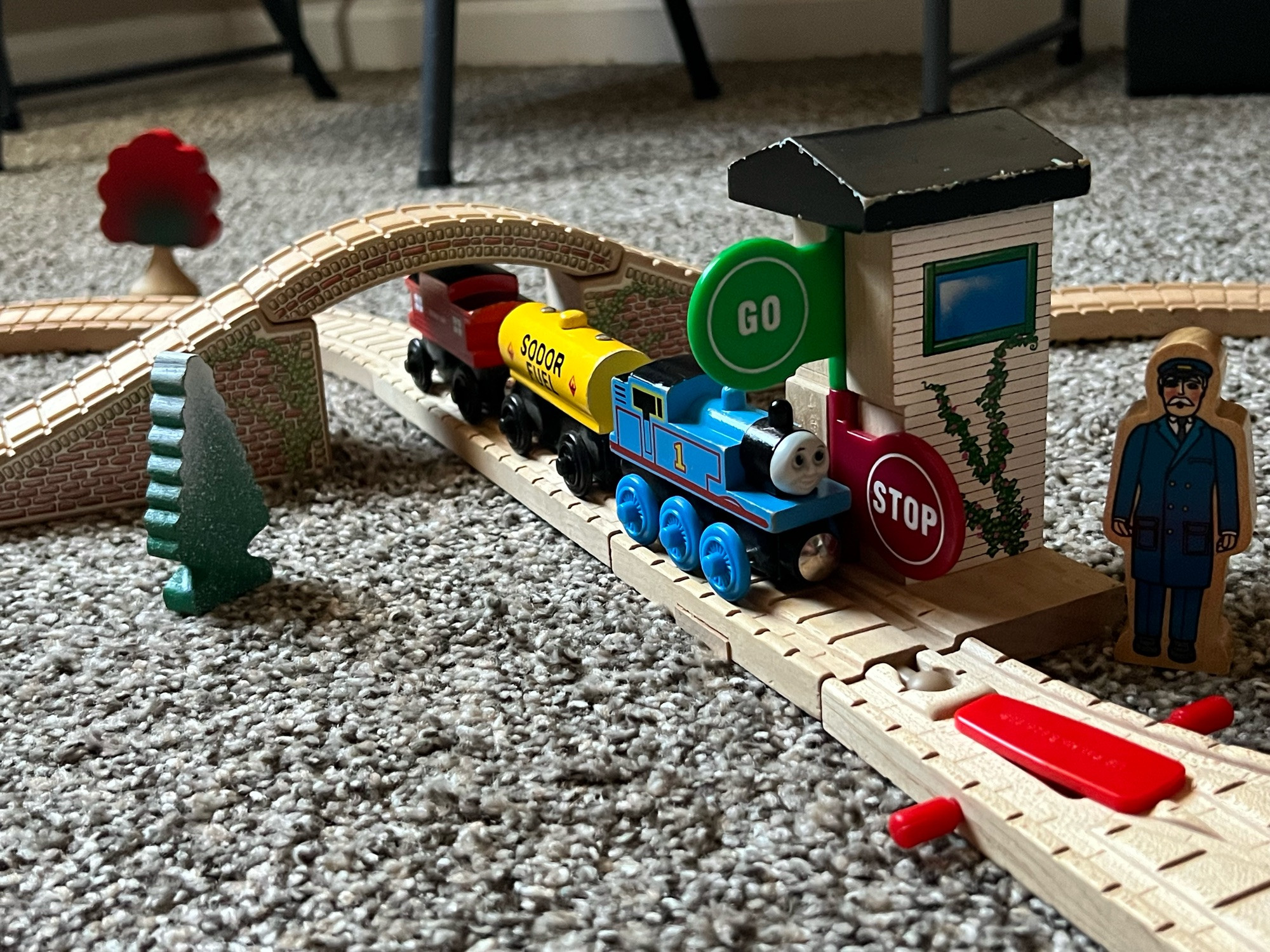 A recreation of the box art for the 2000 Thomas Wooden Railway Stop & Go Figure 8 Set