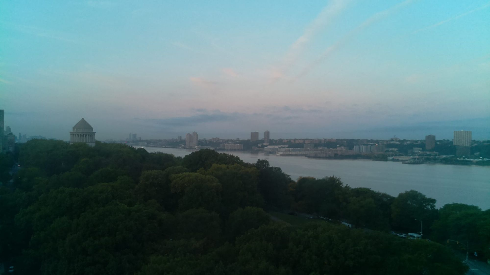 A photo of the Hudson river, at about (40.81, -73.96), taken at 10/4/2024, 6:58:45 AM.