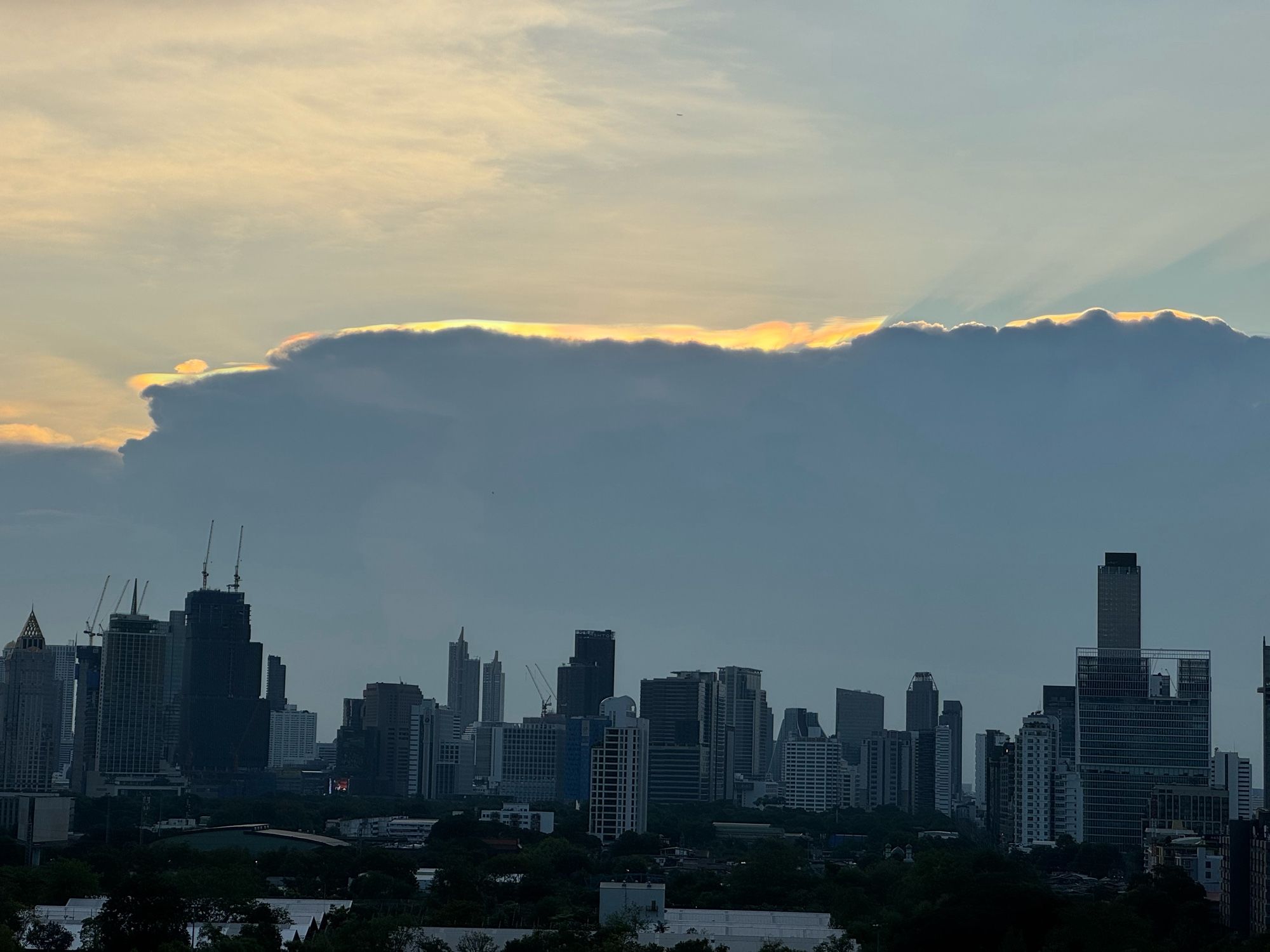 a big cloud coming in