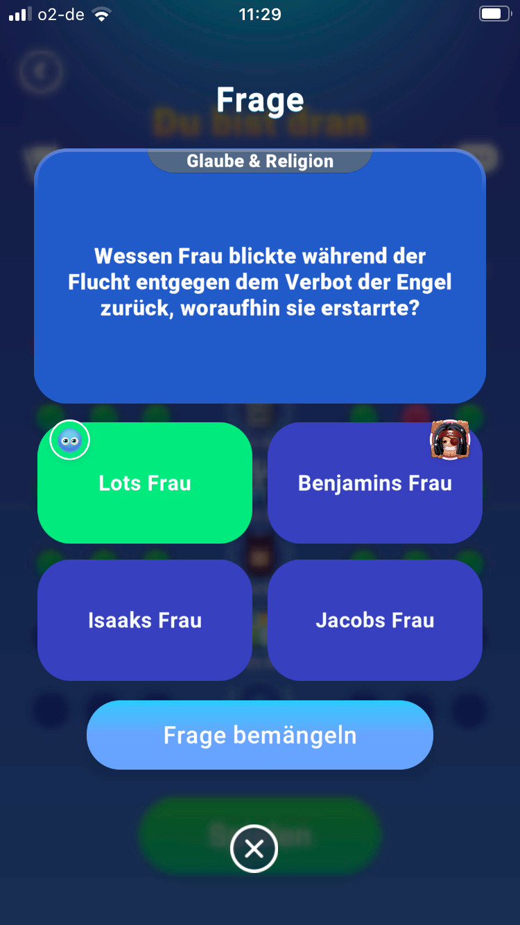 Frage: Wessen Frau blickte während der Flucht entgegen dem Verbot der Engel zurück, woraufhin sie erstarrte? Antwort: Lots Frau