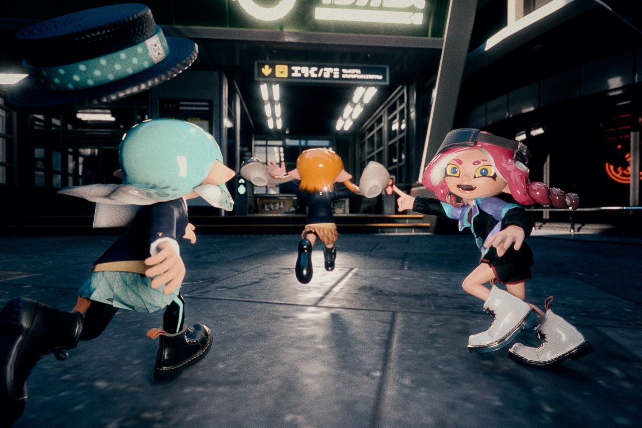 Ellie (left), Shell (middle) and Riel (right) are running to the Splatsville Train Station, early in the morning, trying to get there RIGHT NOW. 