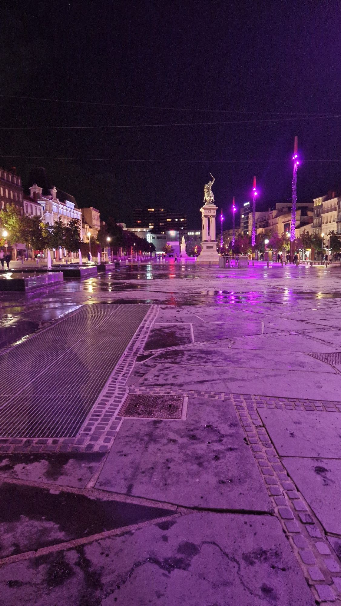 Clermont-Ferrand place jaude