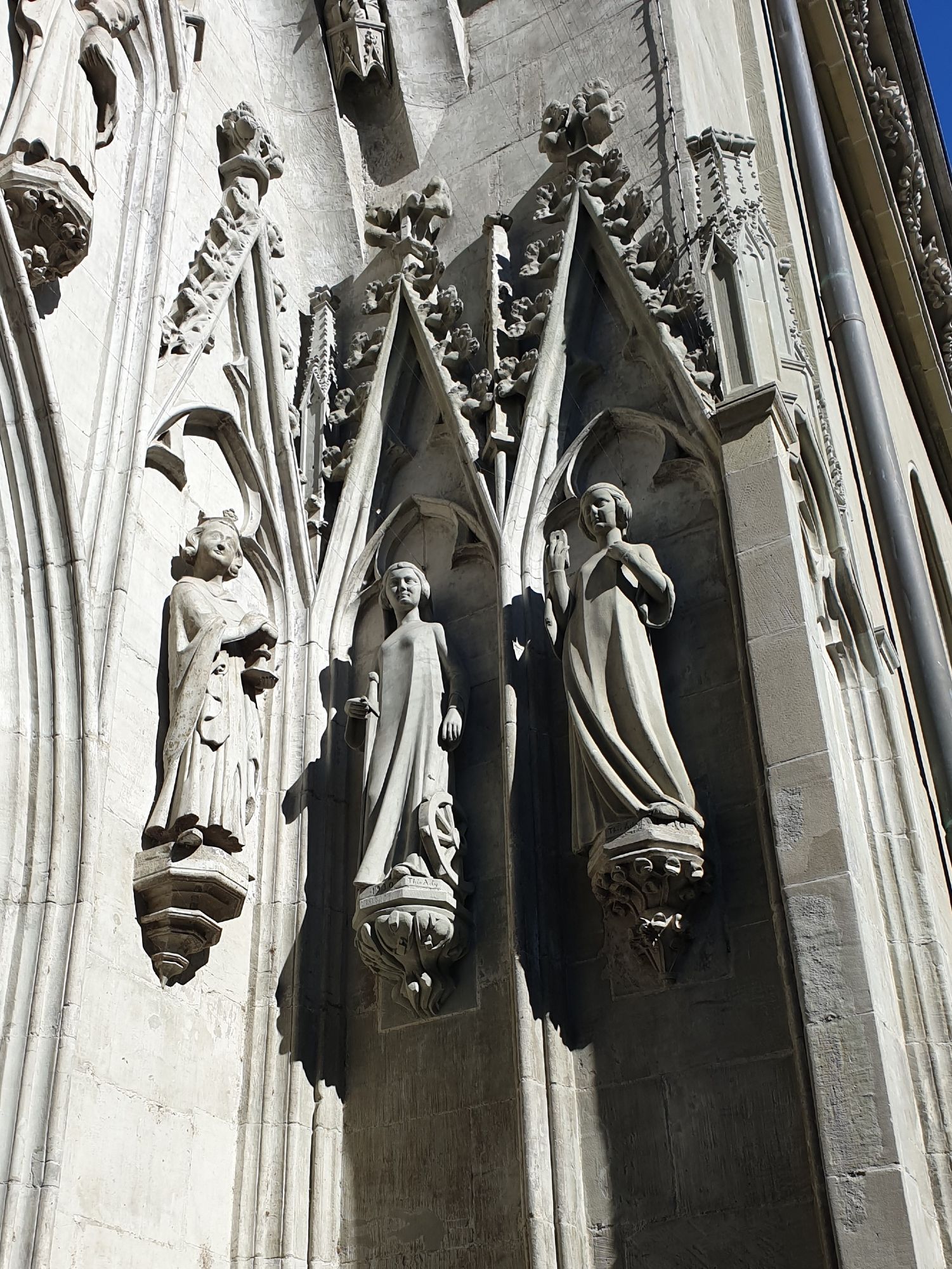 Détail entrée de la cathédrale de Fribourg - CH