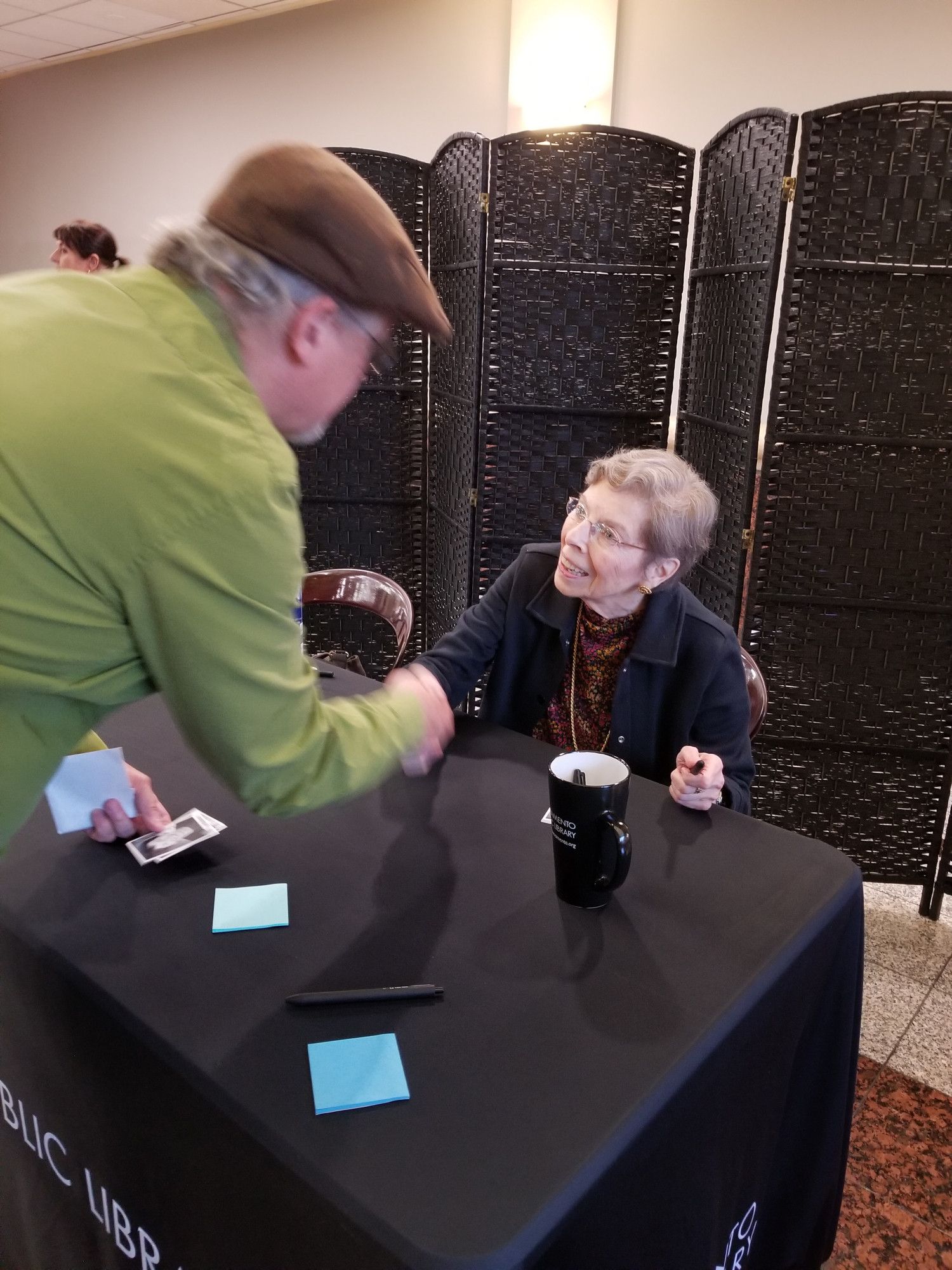 Thomas Gladysz greets Ann Bannon