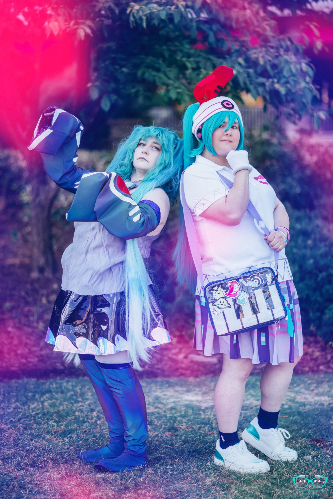 Full body ghost and psychic Mikus together