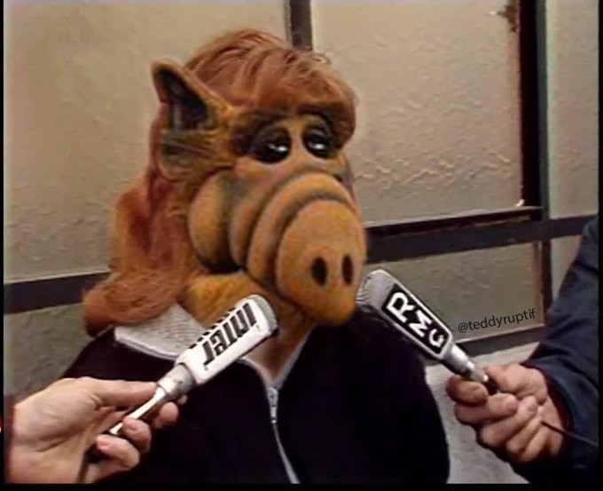 ALf déguisé en Muriel B