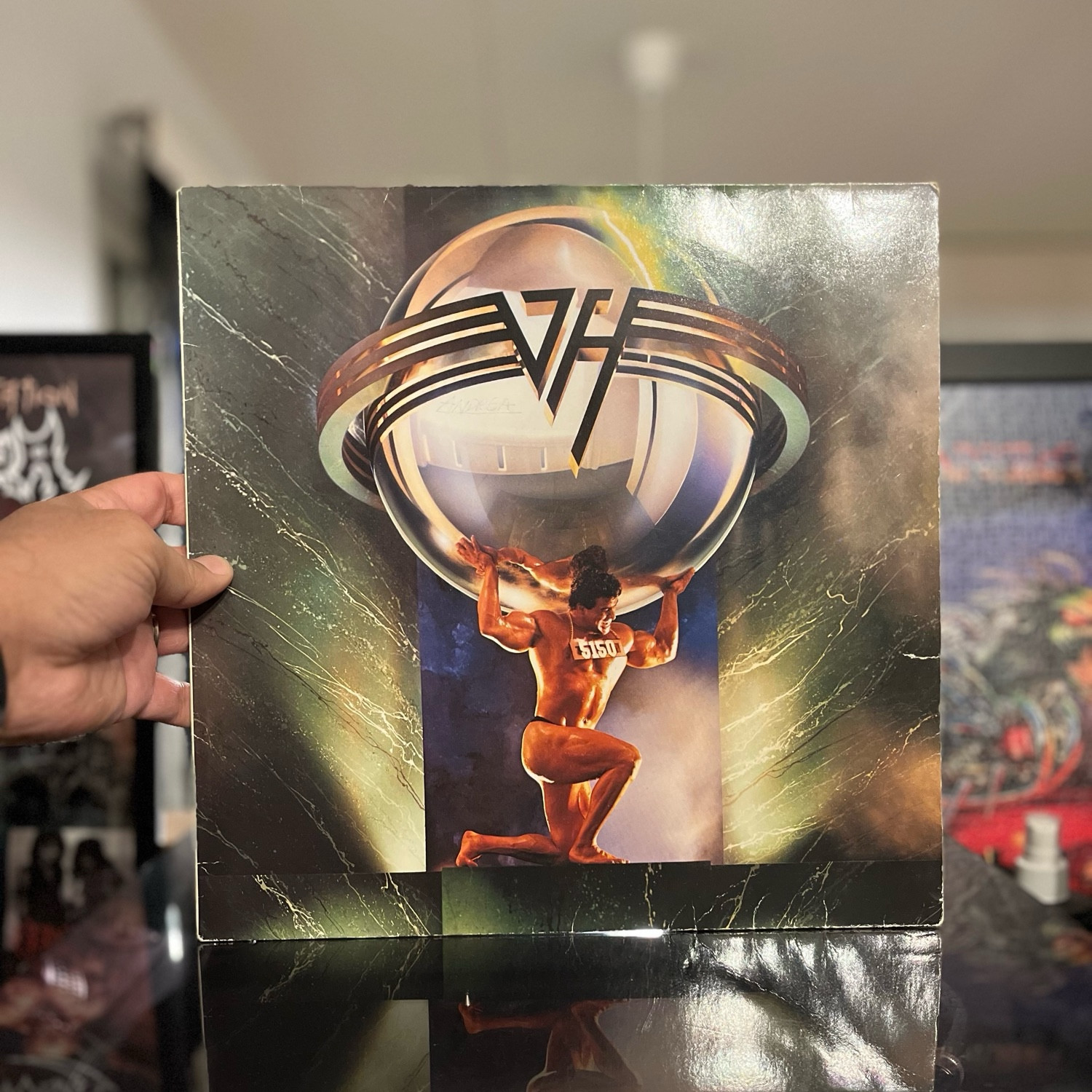 Foto do disco 5150 do Van Halen.