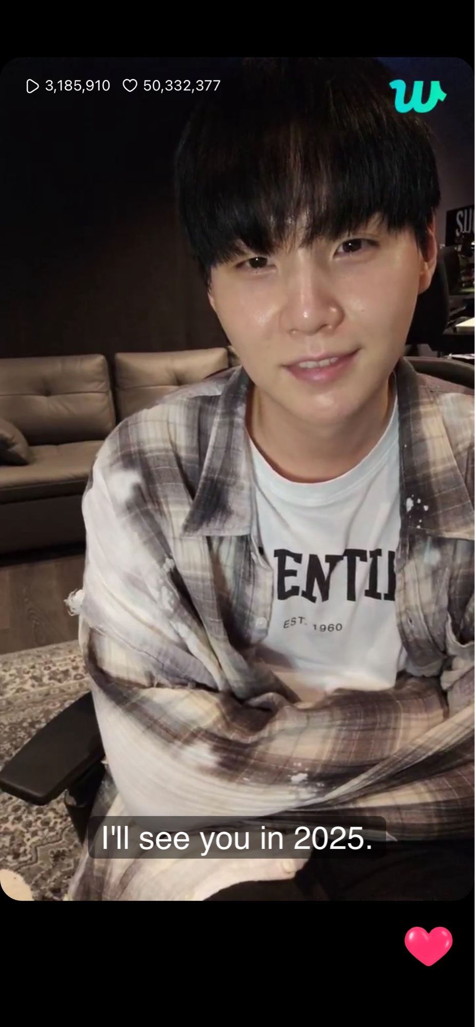 Screenshot of BTS Suga’s (Min Yoongi) final live before enlisting in the military

“I’ll see you in 2025.”