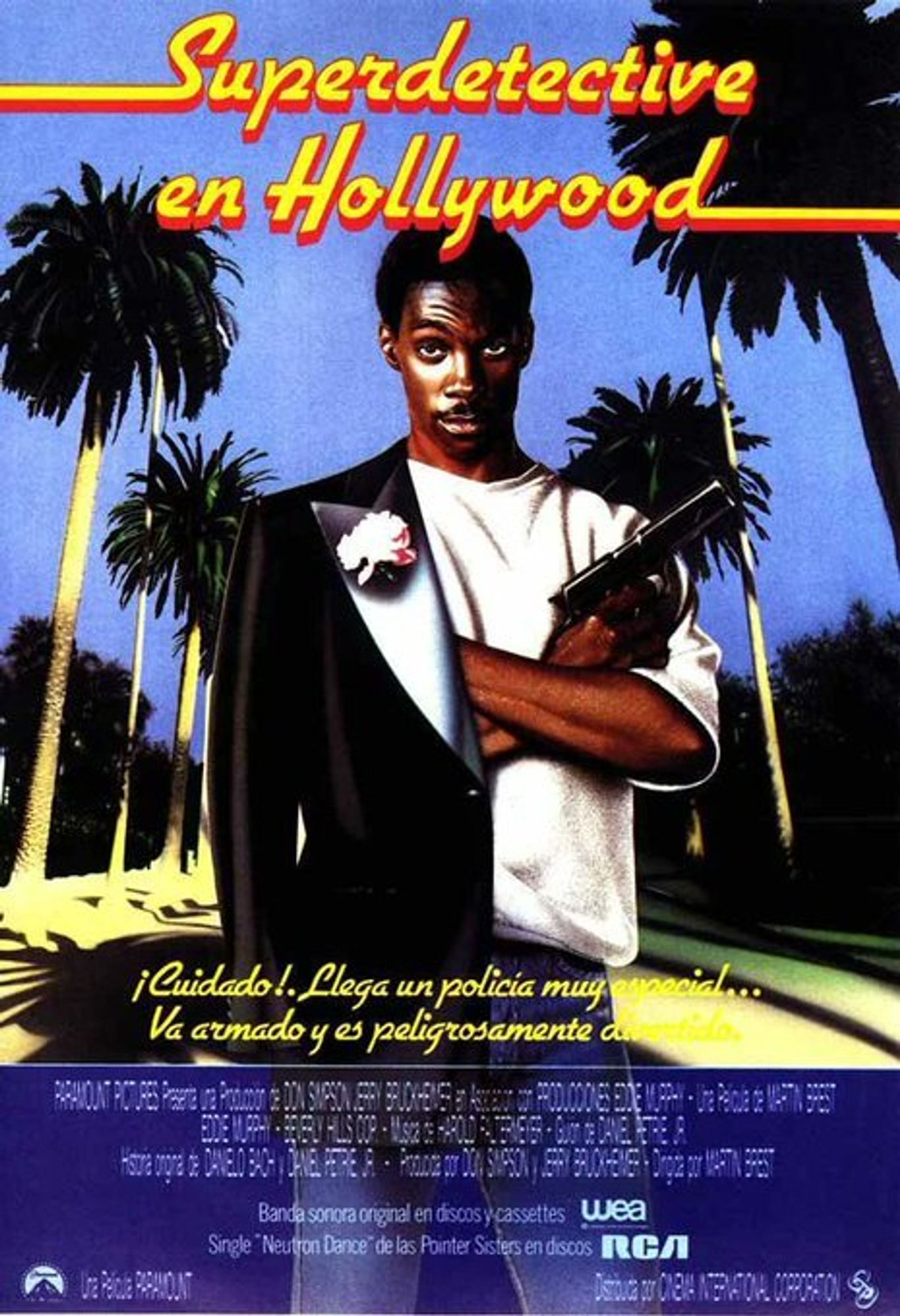 L'affiche espagnole du "Flic de Beverly Hills" intitulé "Super detective en Hollywood" montrant Eddie Murphy en pied.