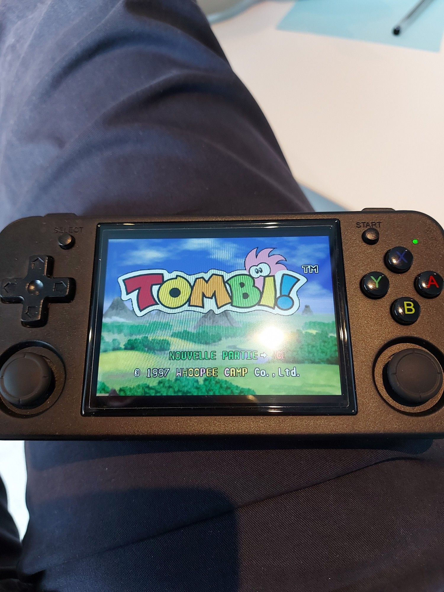 Écran titre de Tombi! sur PS1