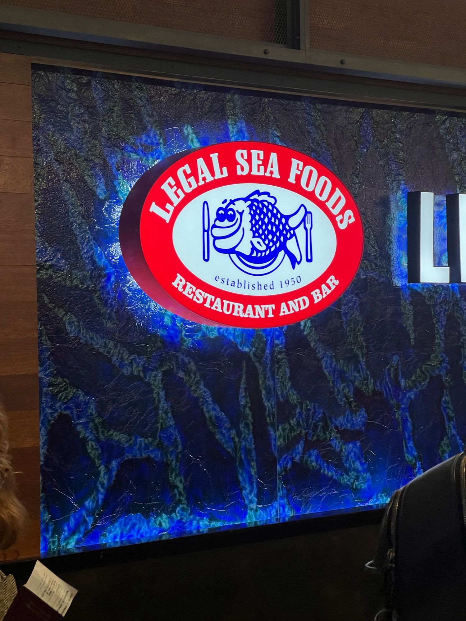 LEGAL SEA FOODS established 1950 RESTAURANT AND BAR