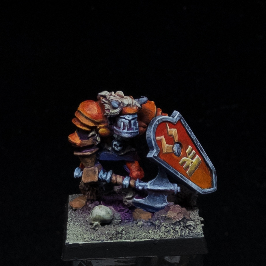 Khorne warrior in predominantly red armour.