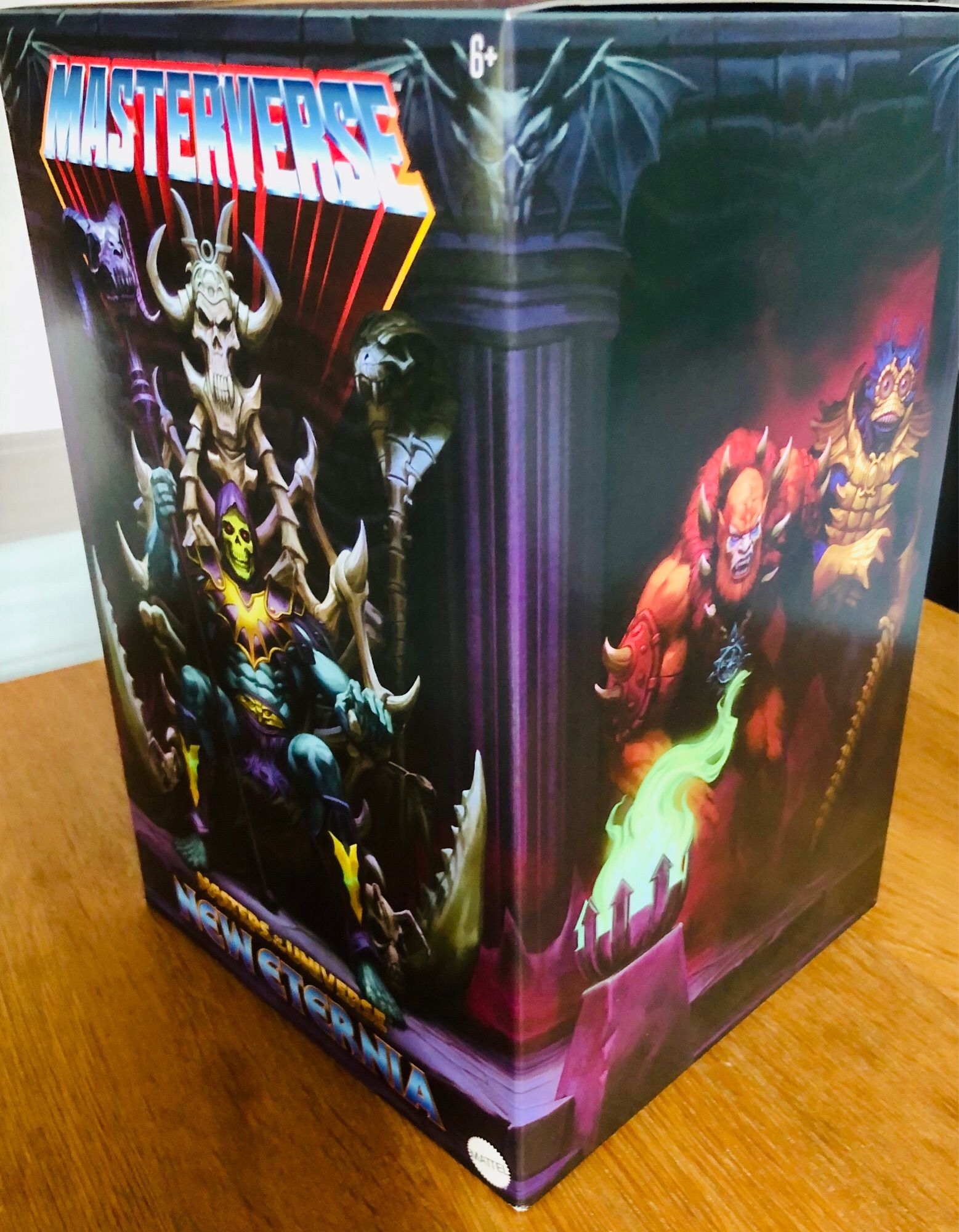 Masterverse Skeletor mit Thron Box links