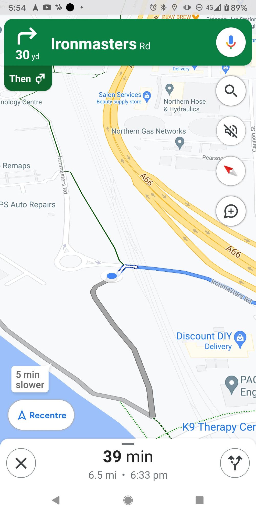 Google maps suggesting a turn from the cycleway onto the bridge 30ft above it