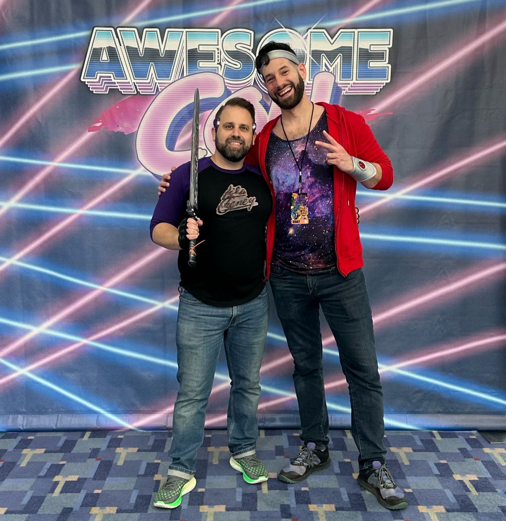 Casual Teddy Altman and Billy Kaplan costumes at AwesomeCon

Teddy: Lila Cheney concert T, jeans, green sneakers, the Excelsior sword, Skrull crown

Billy: galaxy tank and sneakers, red hoodie, crown and jeweled wristbands