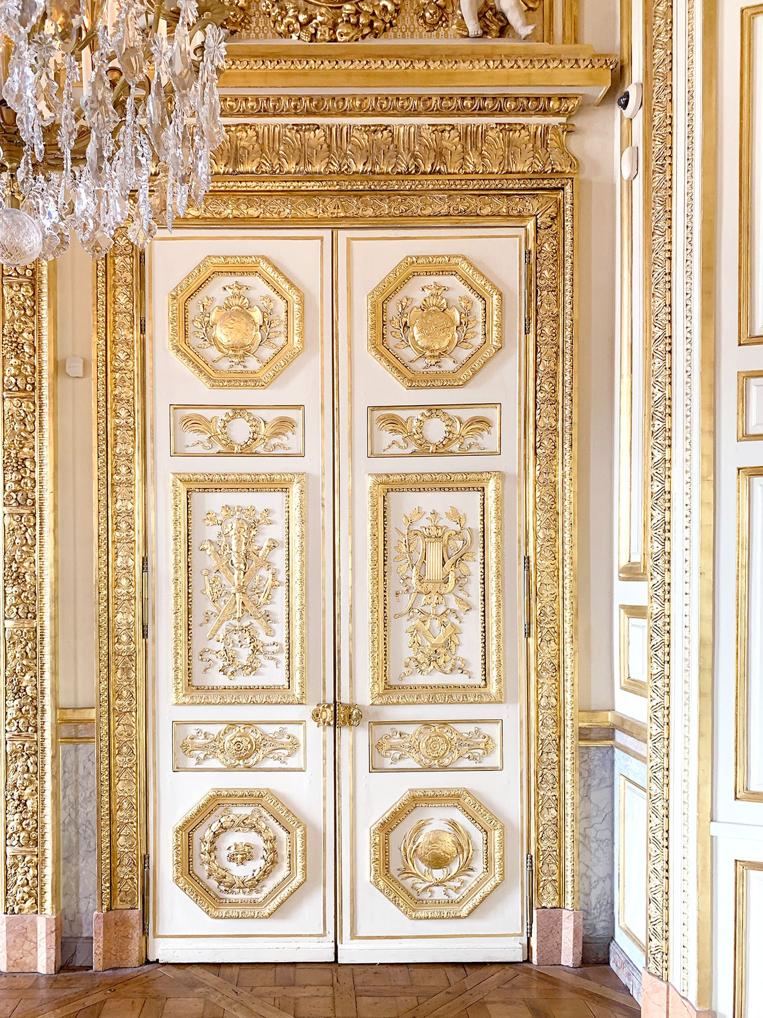 Some gold detailing at the Hôtel de la Marine